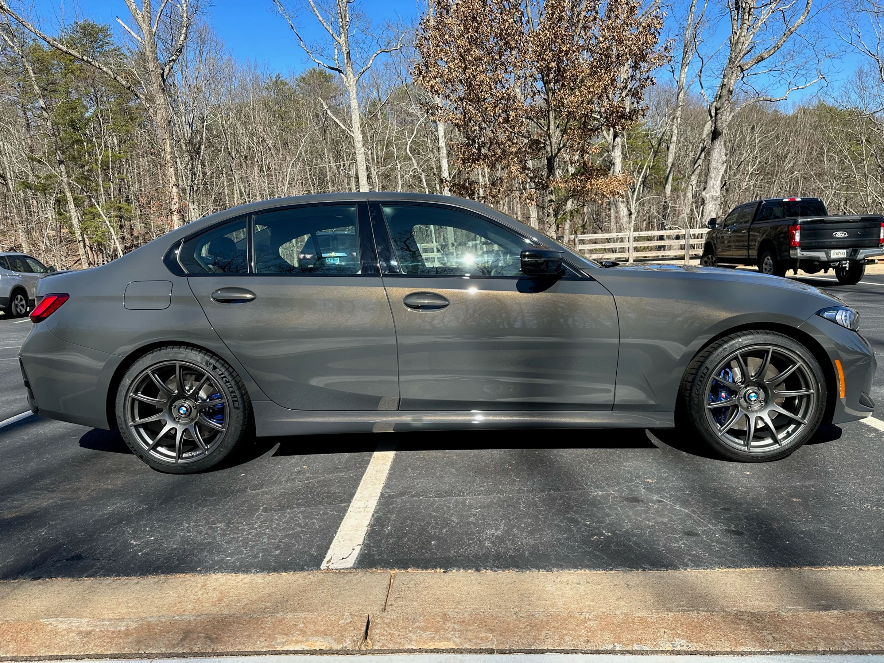 Grey BMW G20 Sedan 3 Series with 19" SM-10 Apex wheels in Anthracite