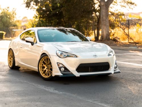 White Scion FR-S - EC-7R in Satin Gold