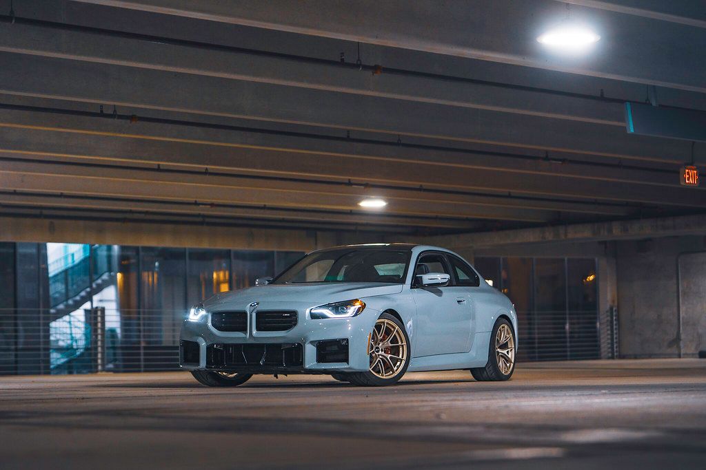 Blue BMW G87 M2 with 19" VS-5RS Apex wheels in Motorsport Gold