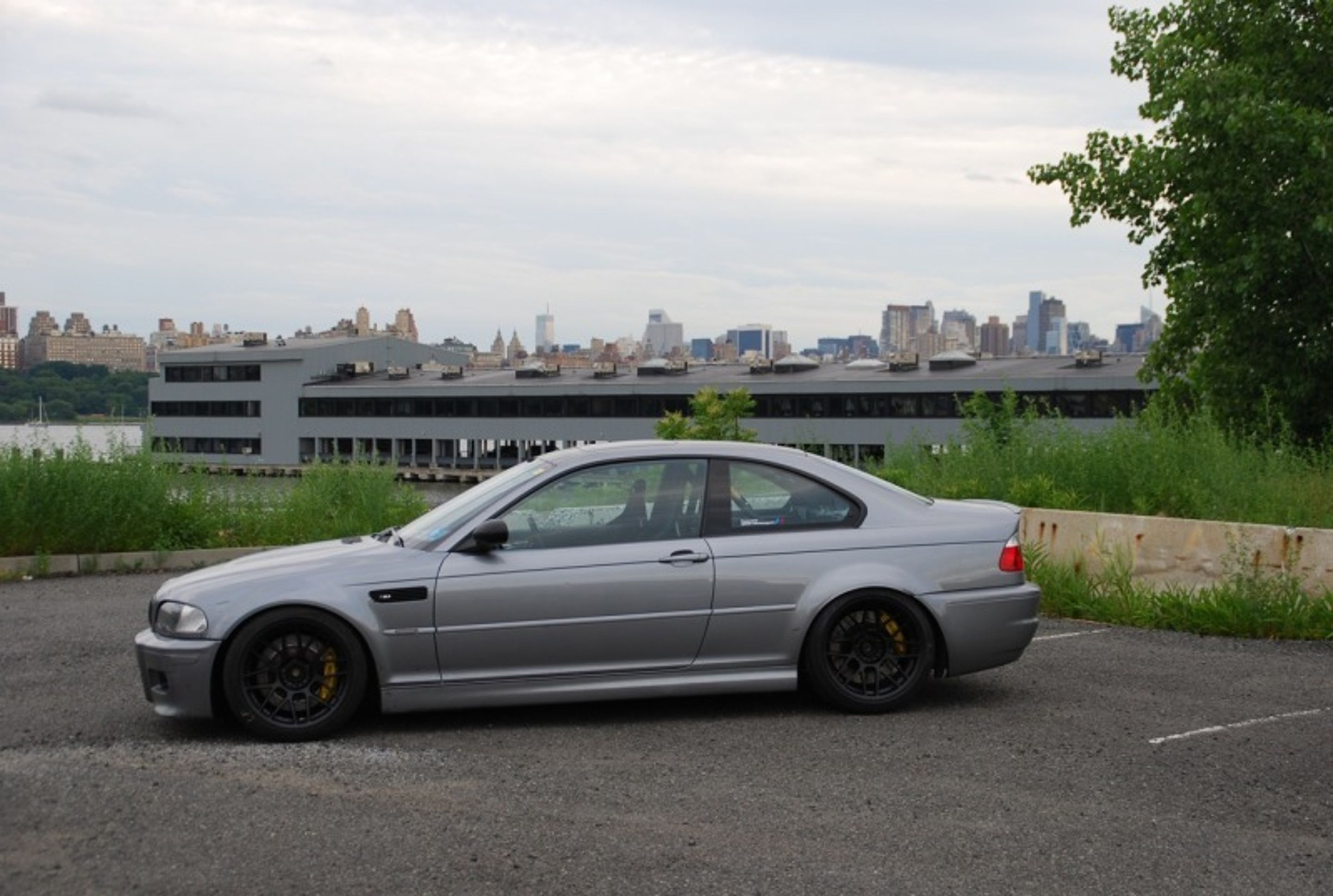 Silver BMW E46 M3 with 18" ARC-8 Apex wheels in Satin Black