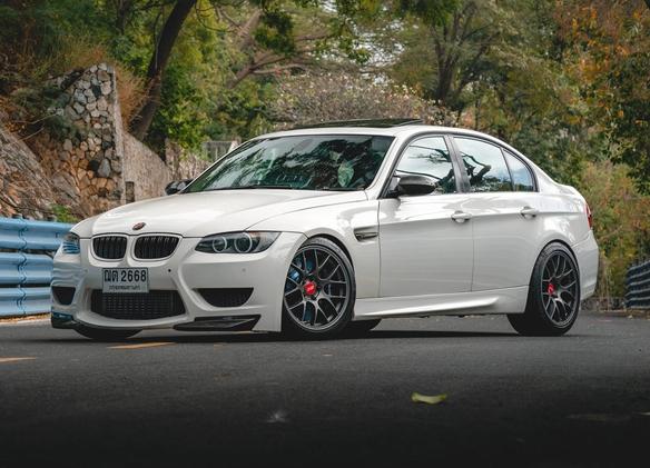 BMW E90 Sedan 3 Series with 18" EC-7 in Anthracite