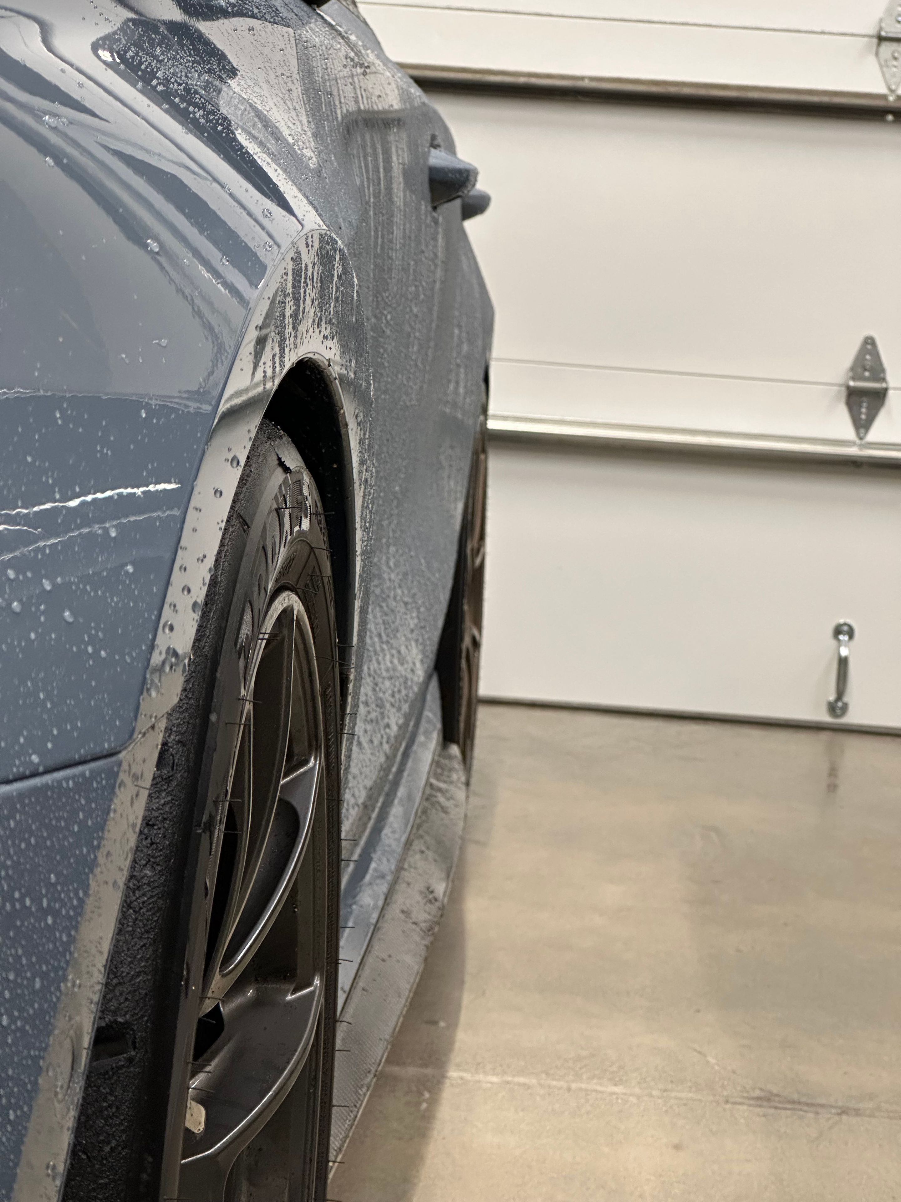 Blue Audi 8Y RS 3 with 18" VS-5RS Apex wheels in Anthracite