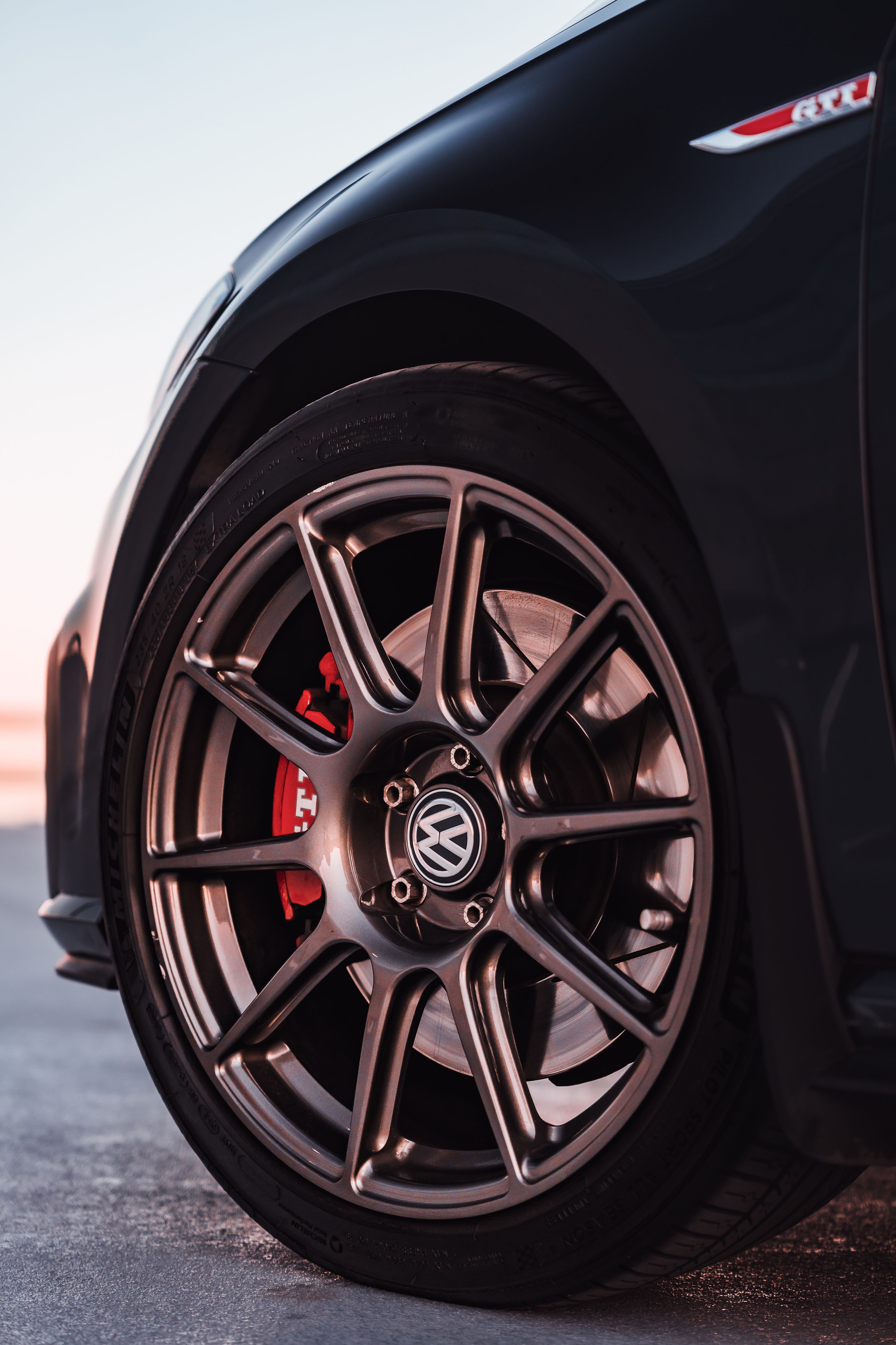 Black VW MK7 GTI with 17" SM-10 Apex wheels in Anthracite