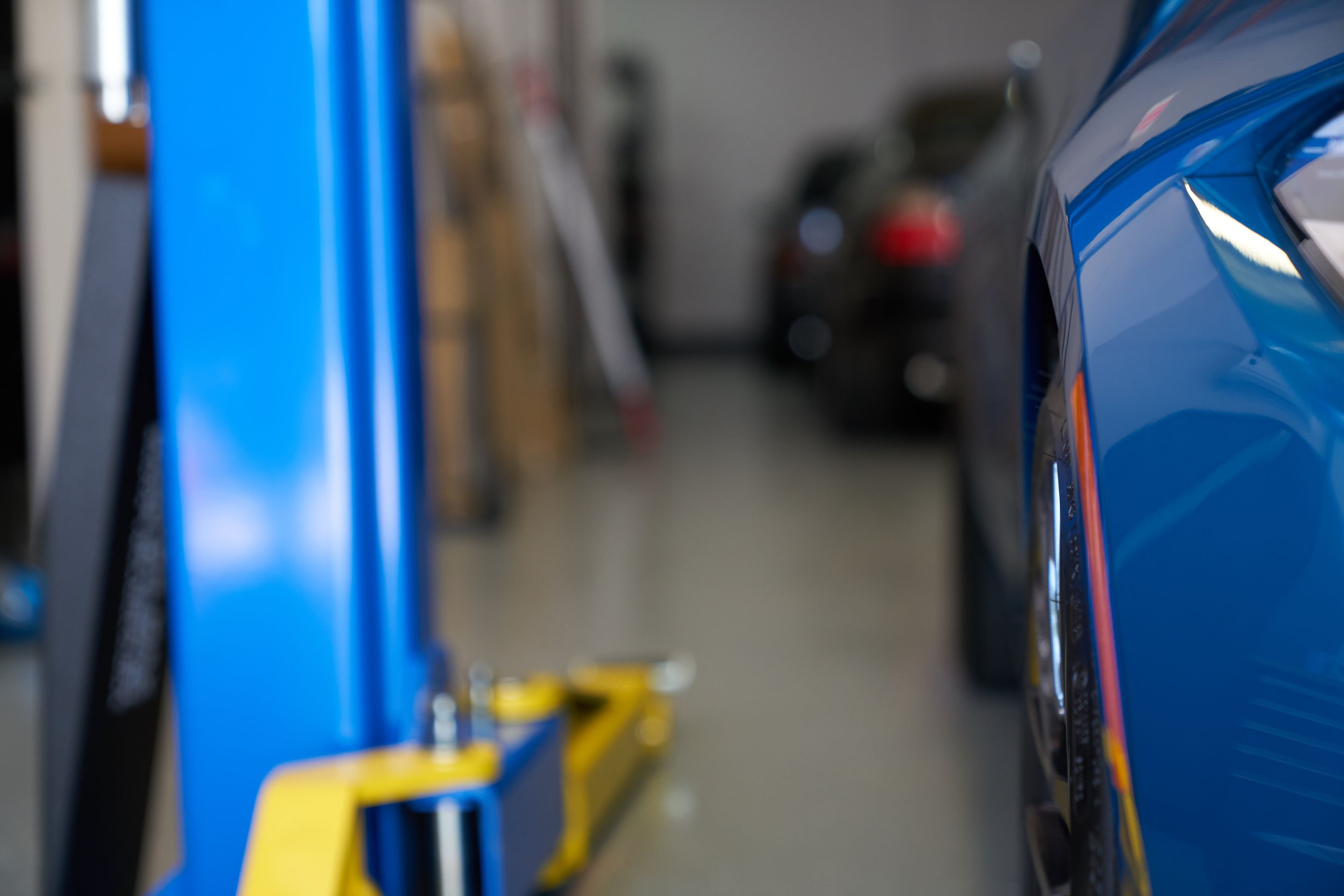 Blue BMW F87 M2 with 19" EC-7 Apex wheels in Race Silver