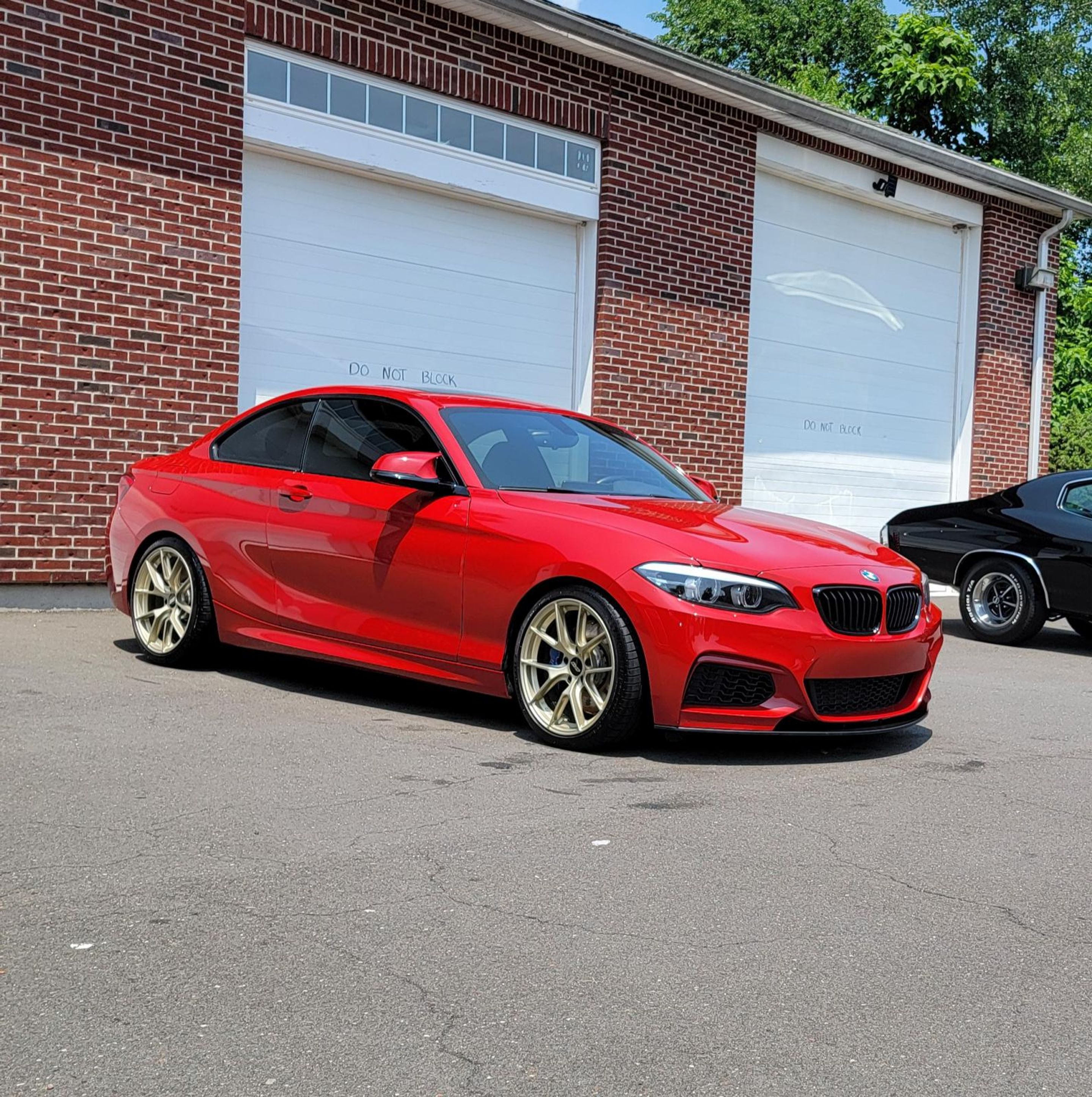 Red BMW F22 Coupe 2 Series with 18" VS-5RS Apex wheels in Motorsport Gold
