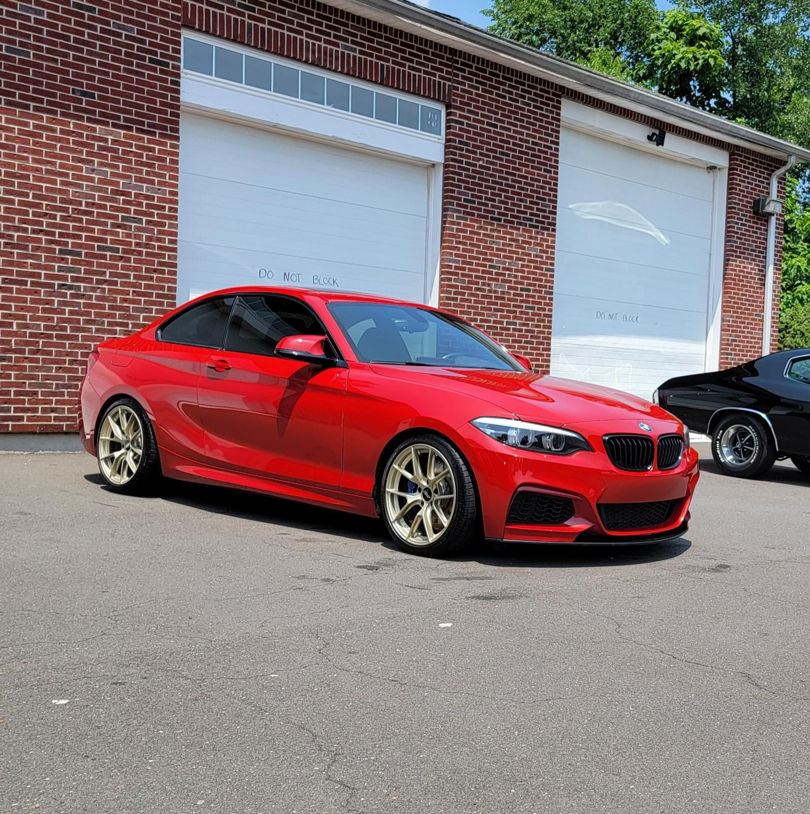 Red BMW F22 Coupe 2 Series with 18" VS-5RS Apex wheels in Motorsport Gold