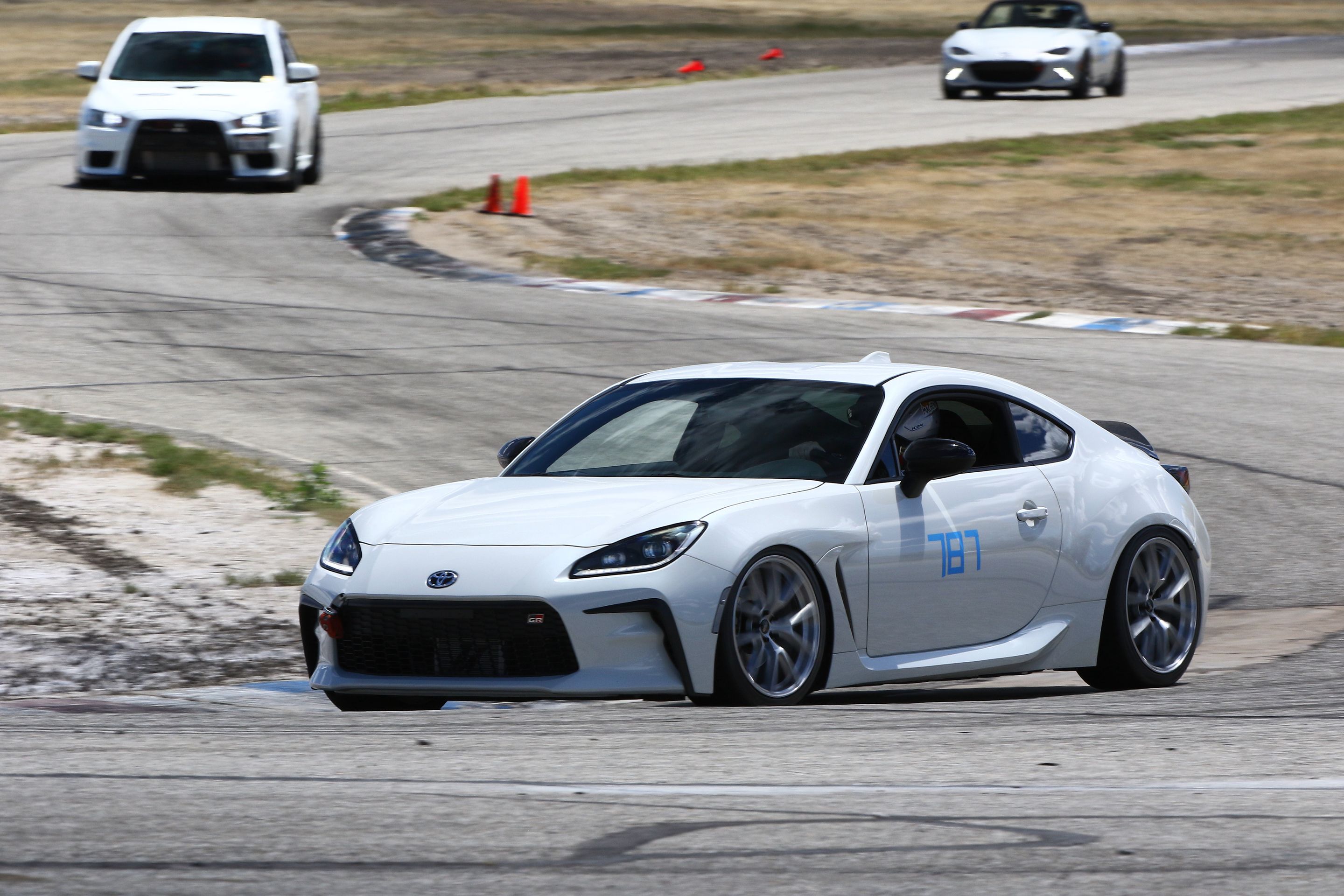 White Toyota GR86 with 18" VS-5RS Apex wheels in Brushed Clear