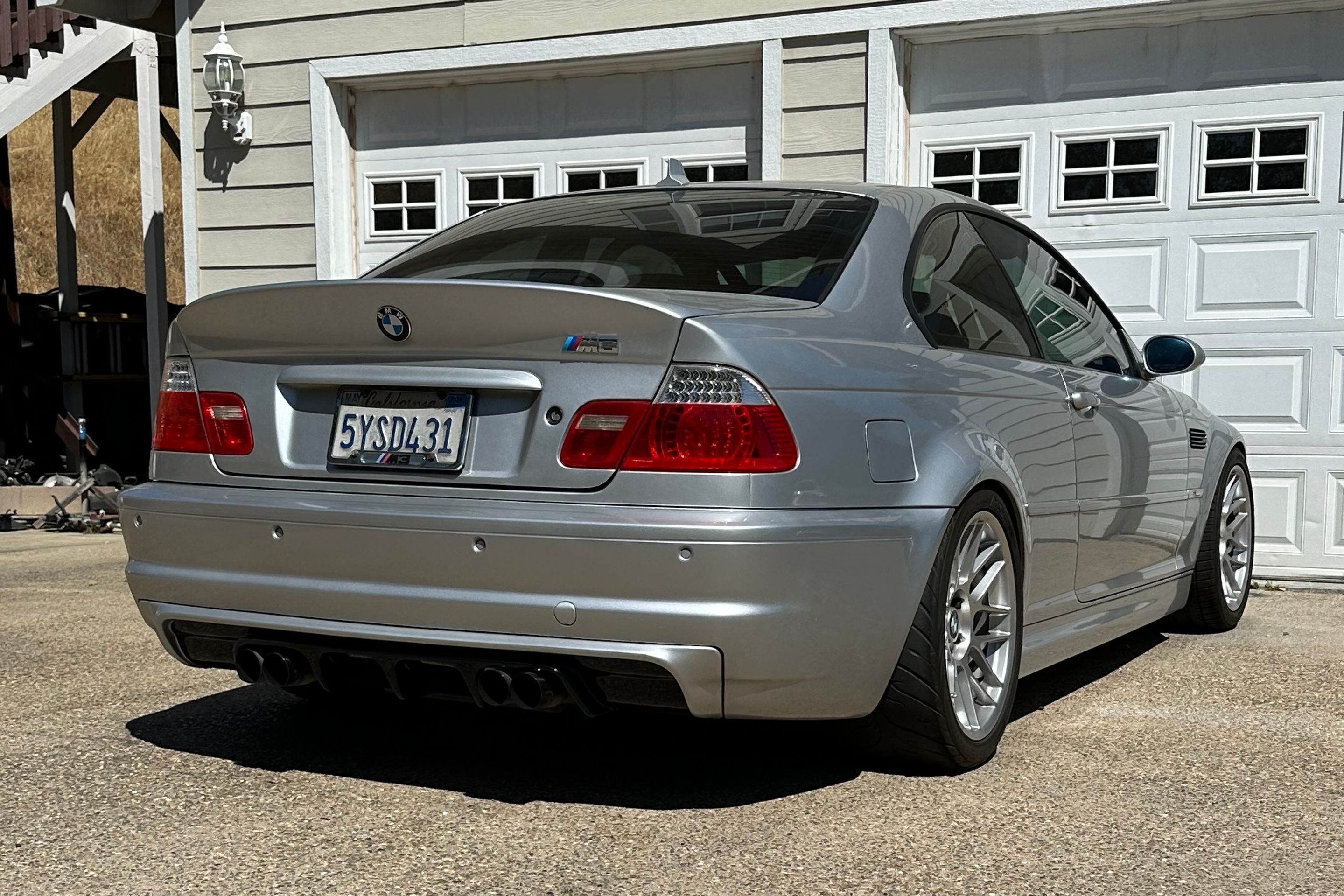 Silver BMW E46 M3 with 18" ARC-8 Apex wheels in Hyper Silver