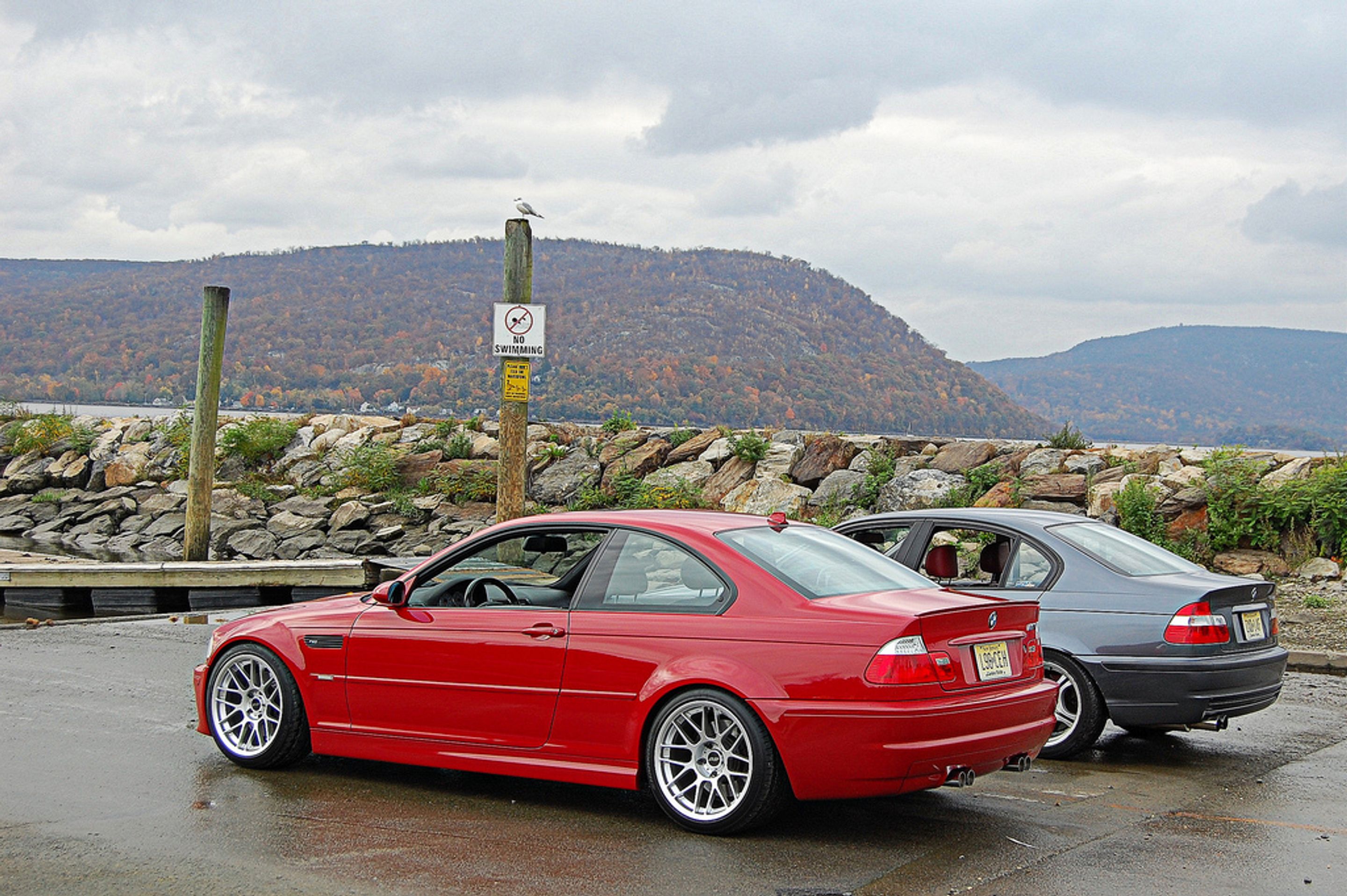 Red BMW E46 M3 with 18" ARC-8 Apex wheels in Hyper Silver
