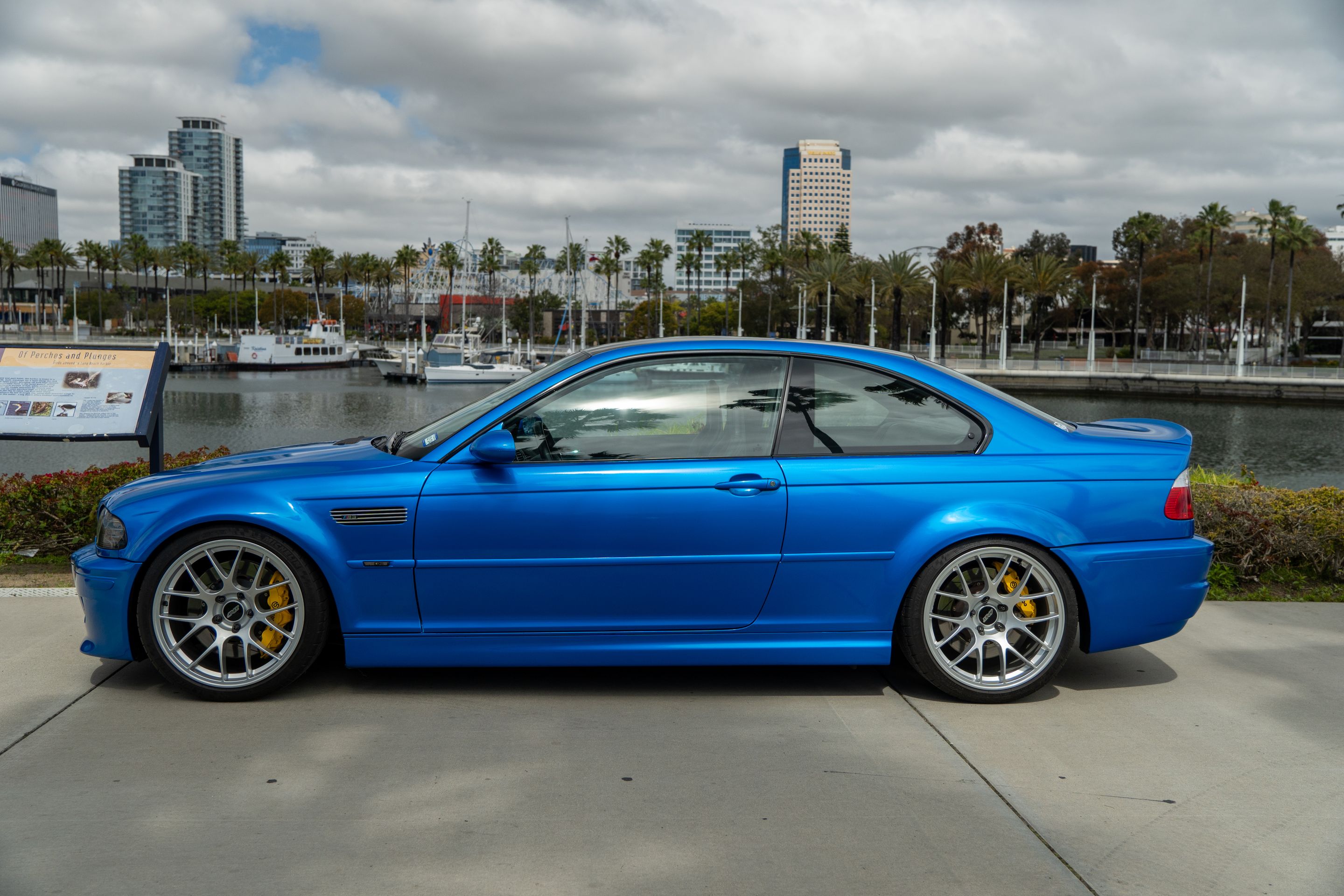 Blue BMW E46 M3 with 19" EC-7 Apex wheels in Race Silver
