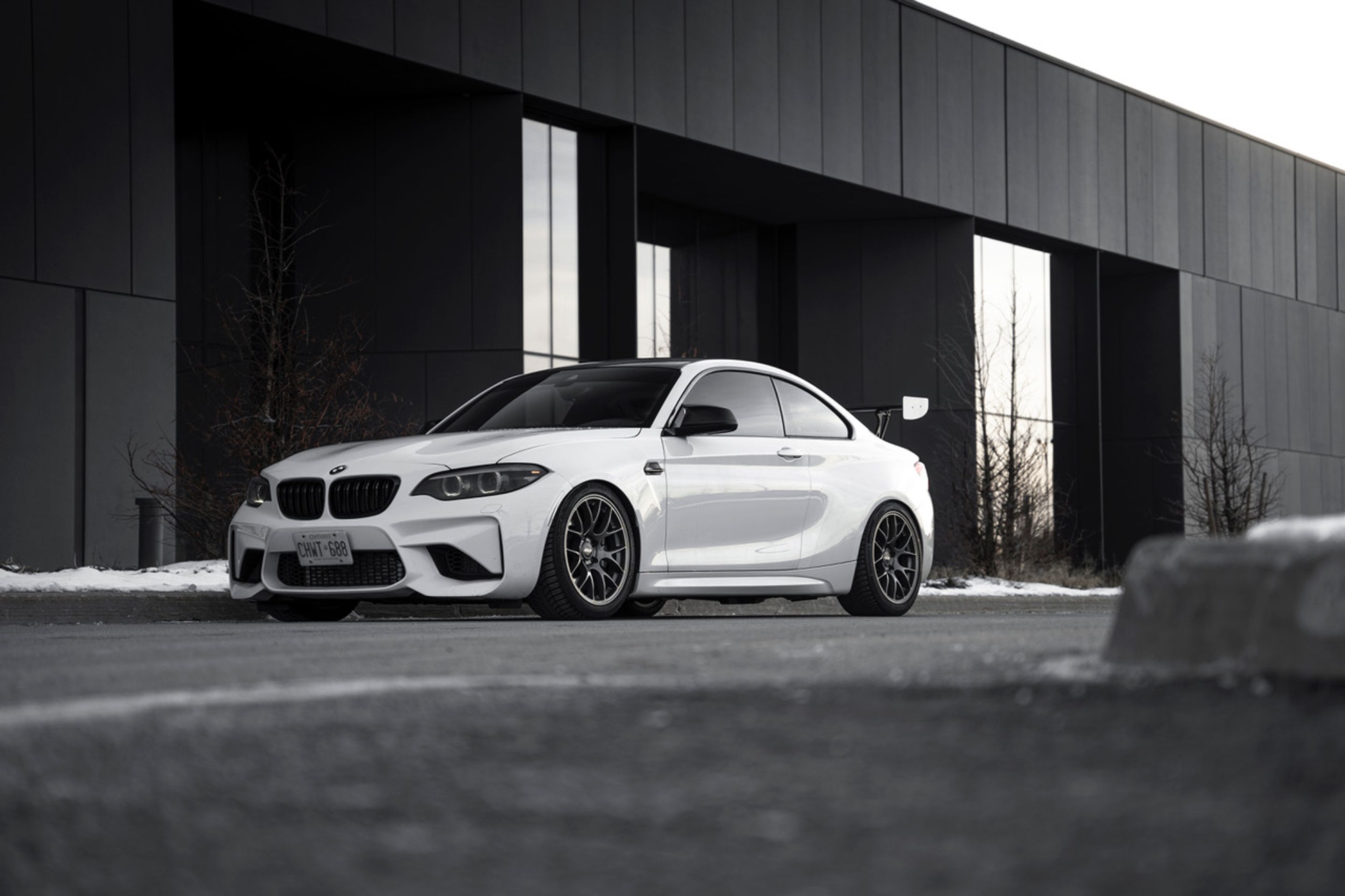 White BMW F87 M2 with 18" EC-7 Apex wheels in Anthracite