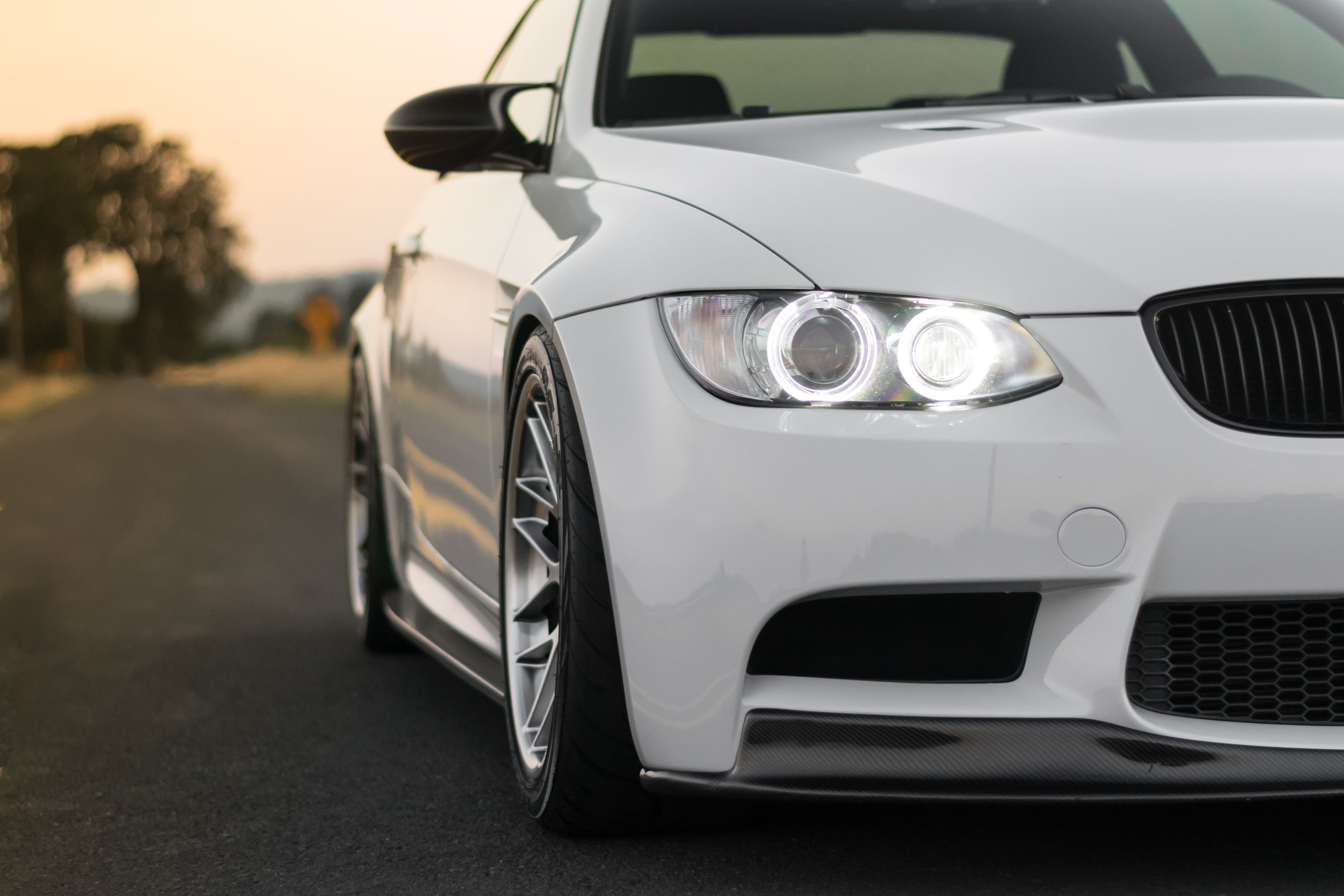 White BMW E92 Coupe M3 with 18" ARC-8 Apex wheels in Hyper Black