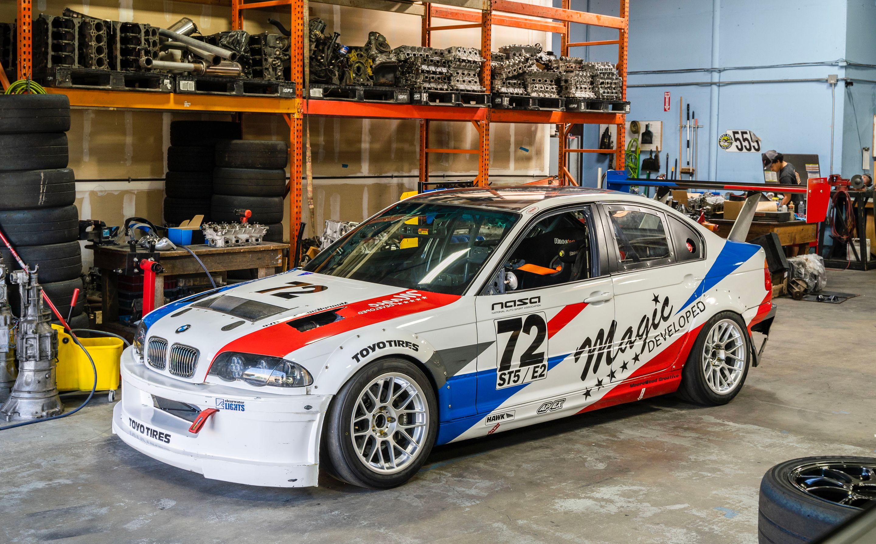 White BMW E46 3 Series with 17" ARC-8 Apex wheels in Hyper Silver