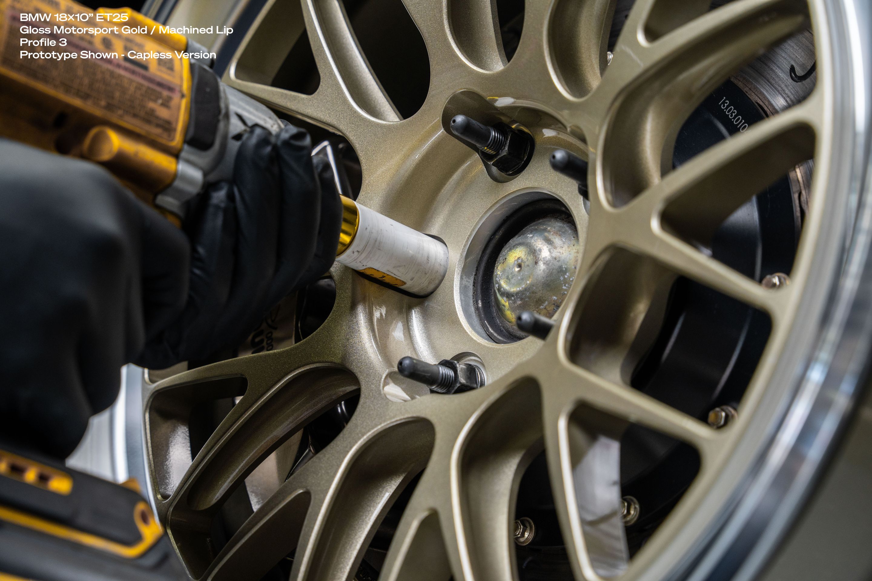 White BMW E92 Coupe M3 with 18" ML-10RT Apex wheels in Motorsport Gold