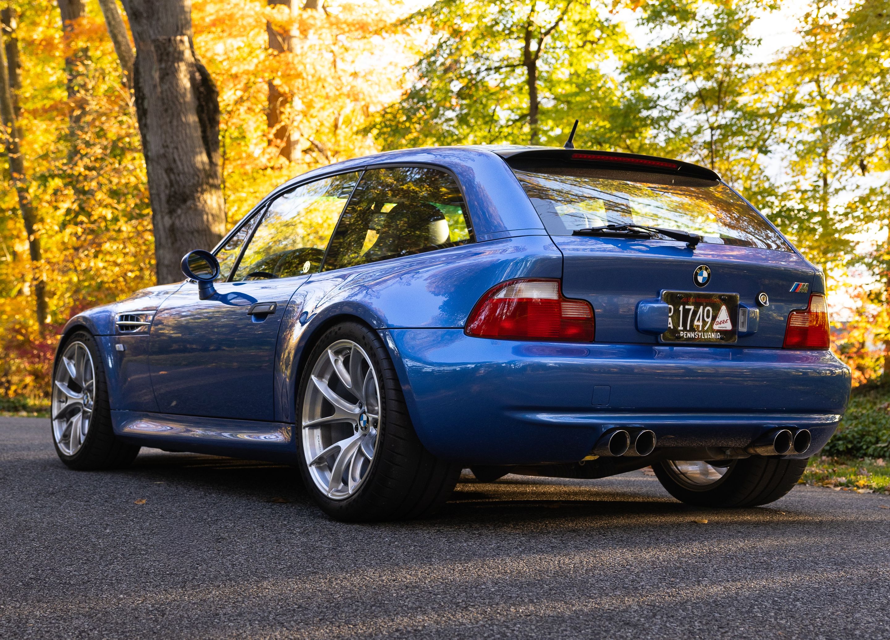 Blue BMW E36/8 Coupe Z3 M with 18" VS-5RS Apex wheels in Brushed Clear
