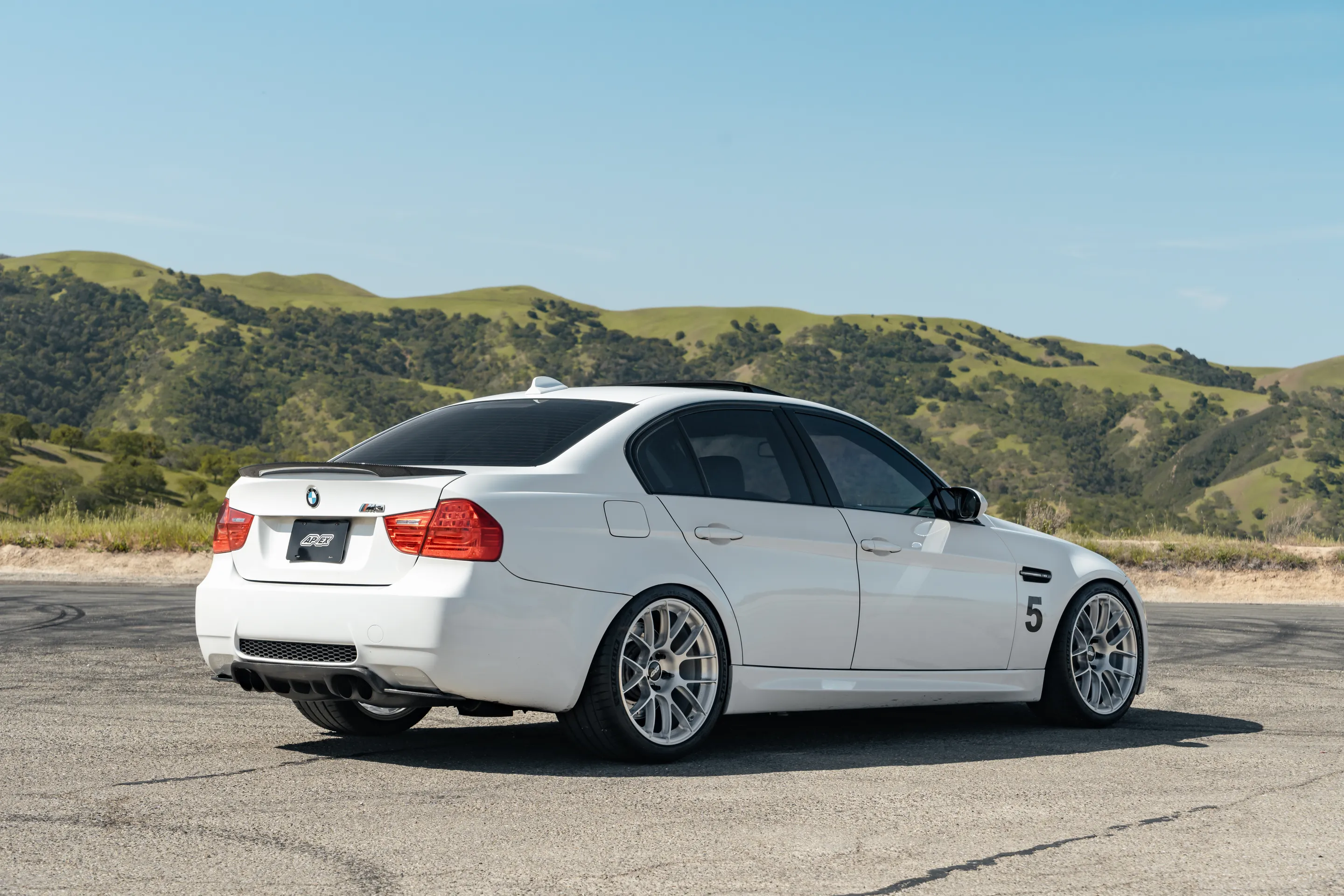 BMW E90 Sedan M3 with 19