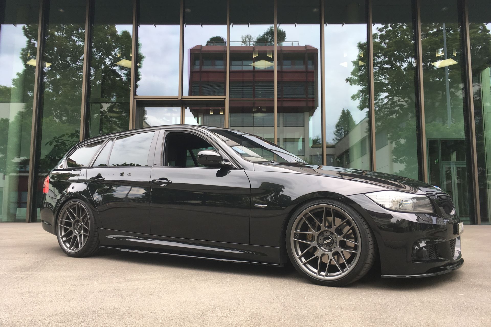 E91 Rims BMW E91 LCI Wagon 3 Series with 19