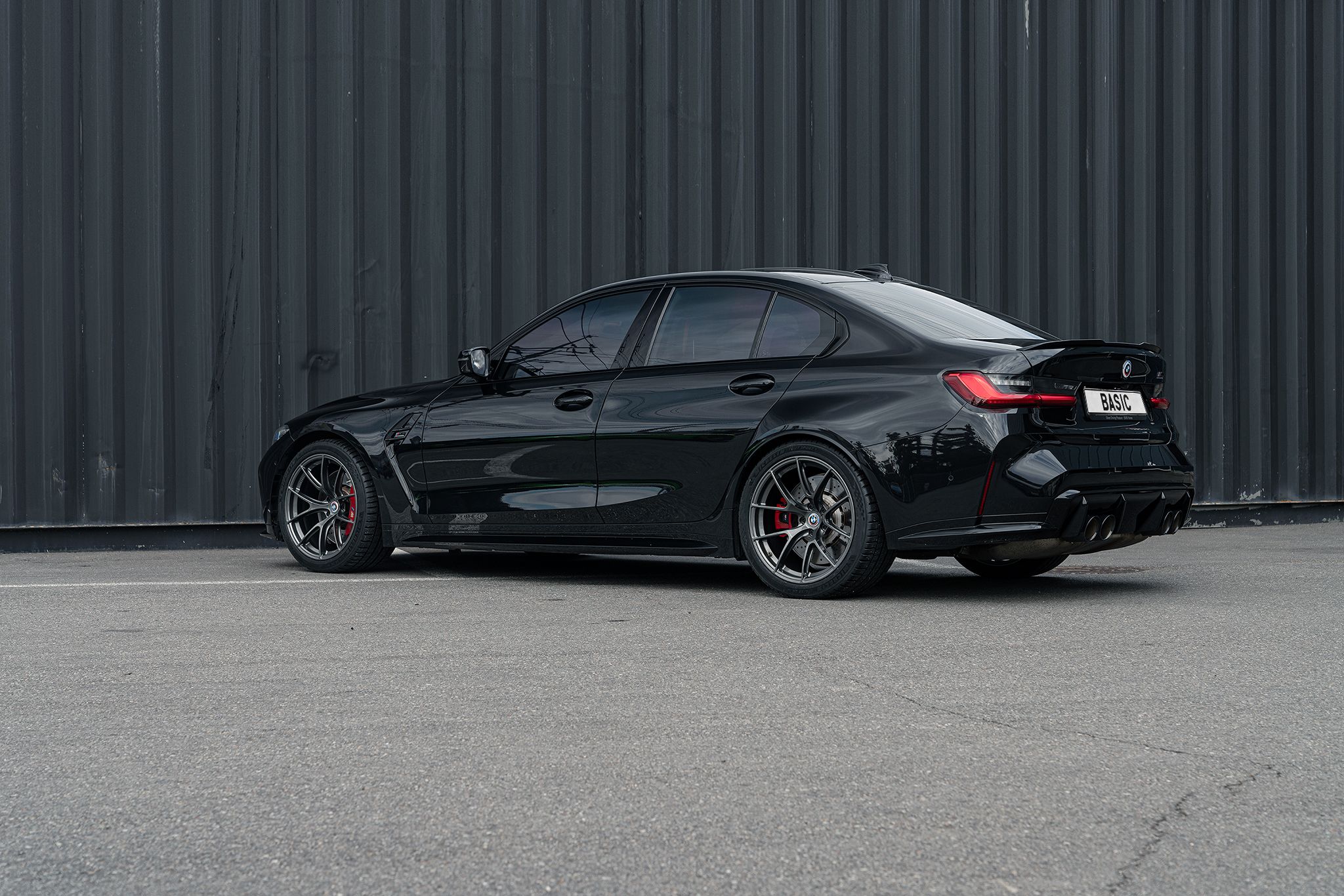 Black BMW G80 M3 with 19" VS-5RS Apex wheels in Anthracite