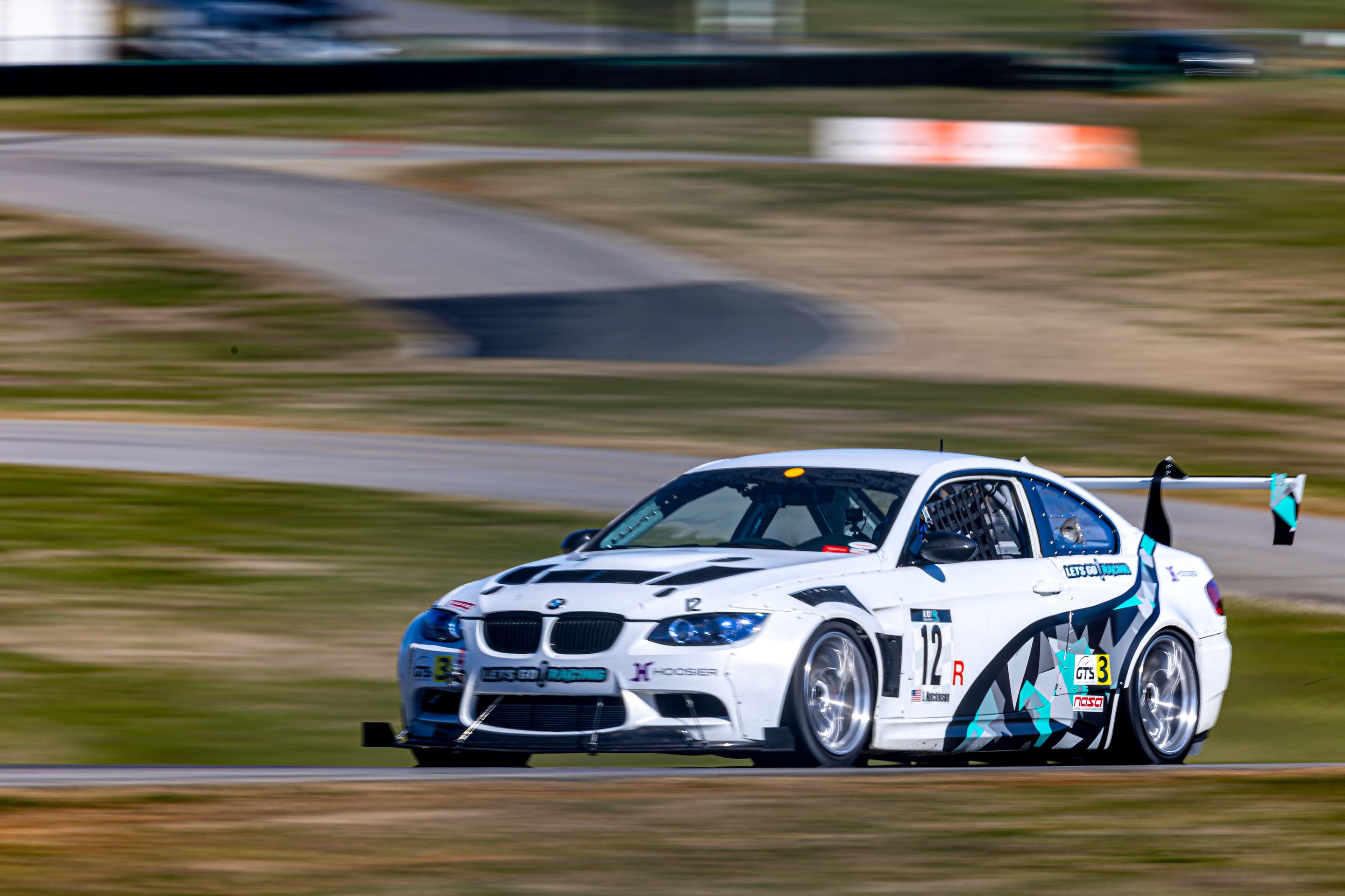 White BMW E92 Coupe M3 with 18" VS-5RS Apex wheels in Brushed Clear