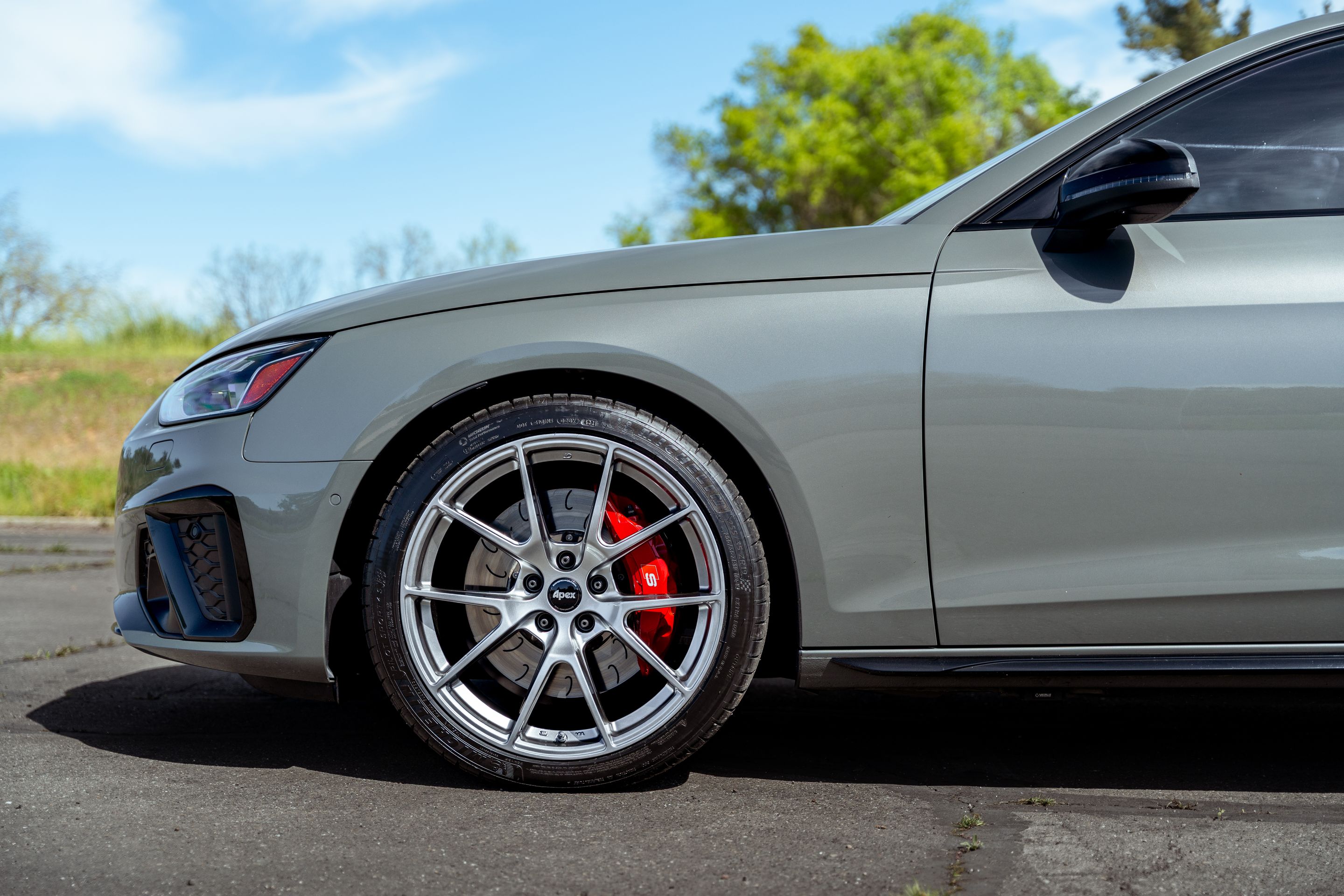 Grey Audi B9 S4 with 19" VS-5 Apex wheels in Hyper Black