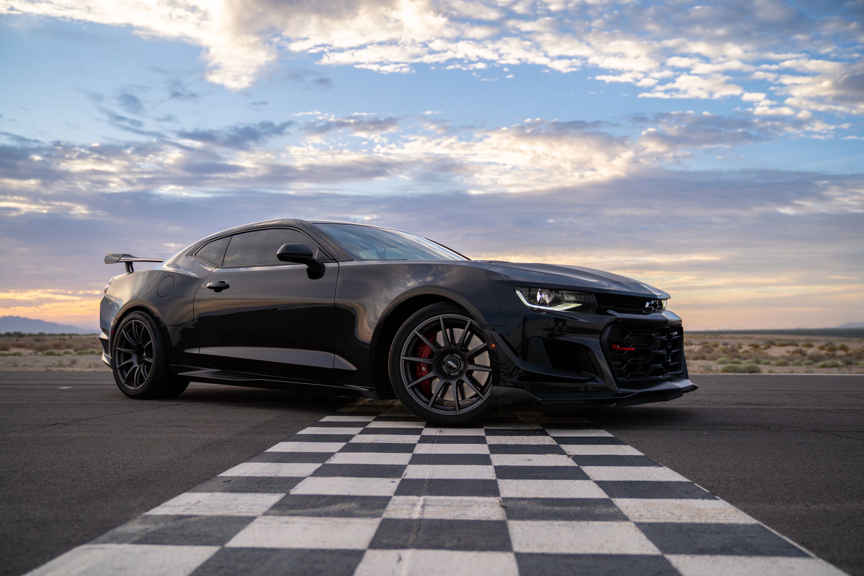 Black Chevrolet 6th Gen Camaro ZL1 1LE with 19" SM-10 Apex wheels in Anthracite