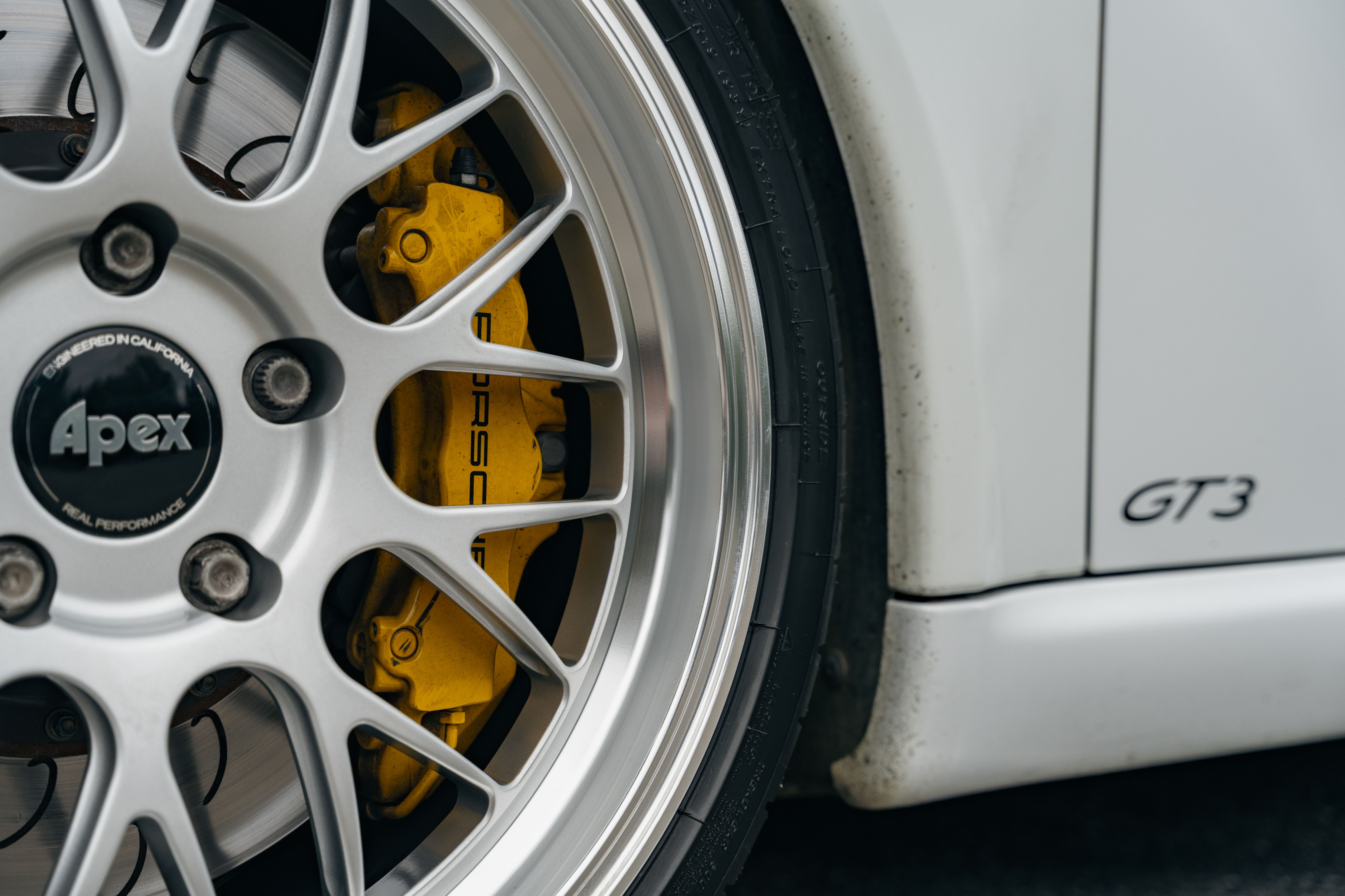 Porsche 911 997 GT3 with 19
