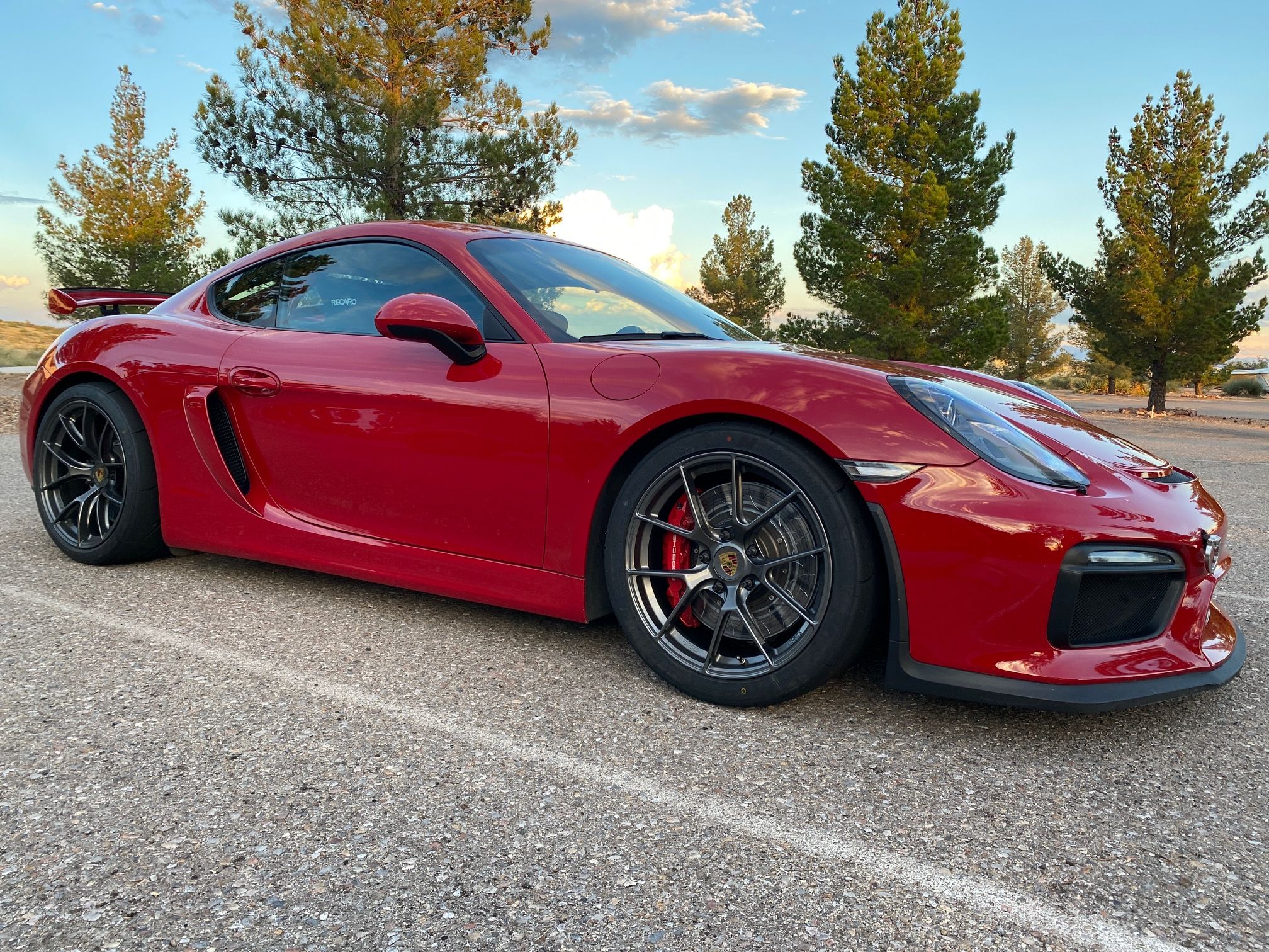 Red Porsche 981 Cayman GT4 with 19" VS-5RS Apex wheels in Anthracite