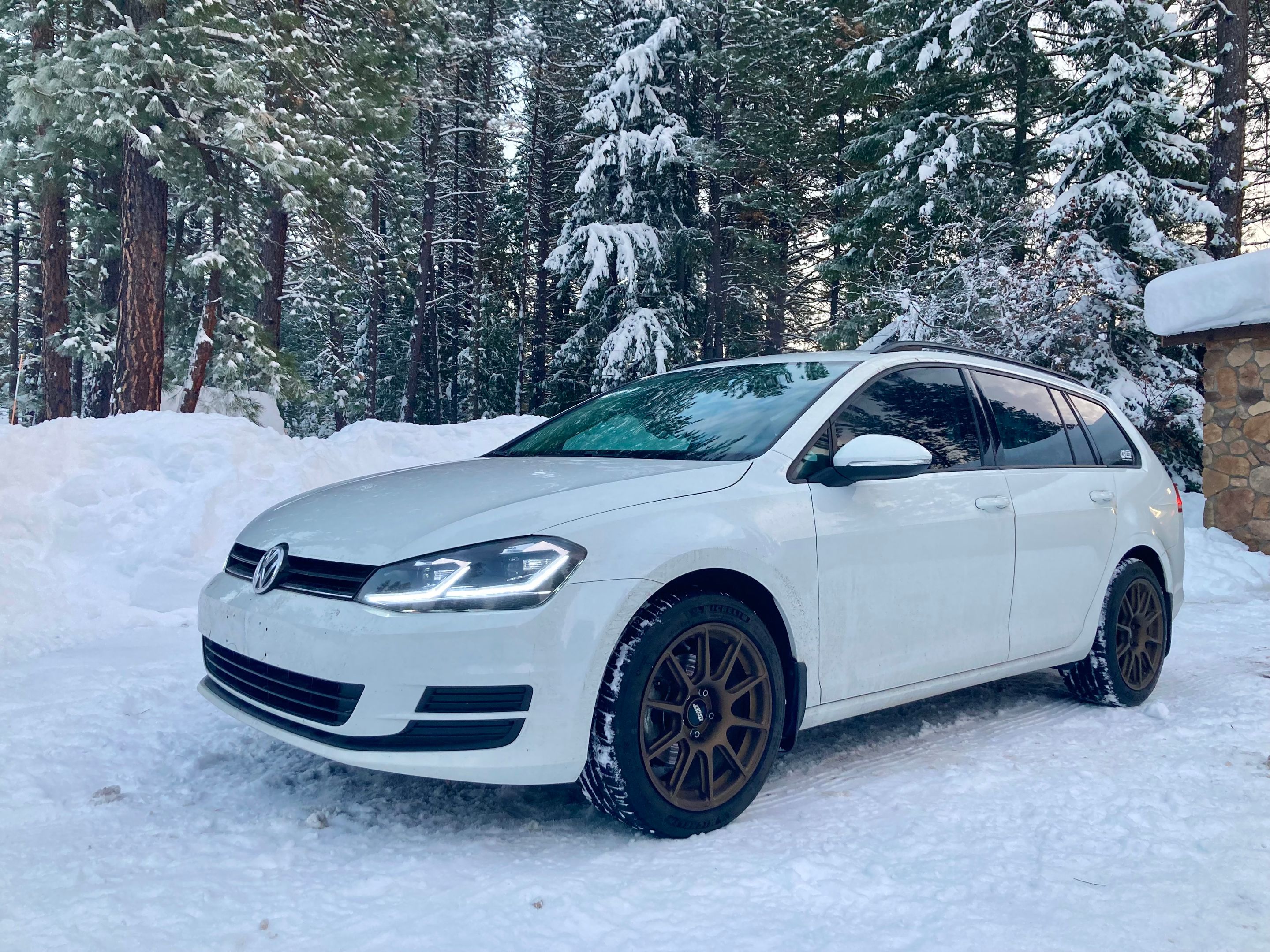 White VW MK7 Alltrack/SportWagen Golf SportWagen with 17" SM-10 Apex wheels in Satin Bronze