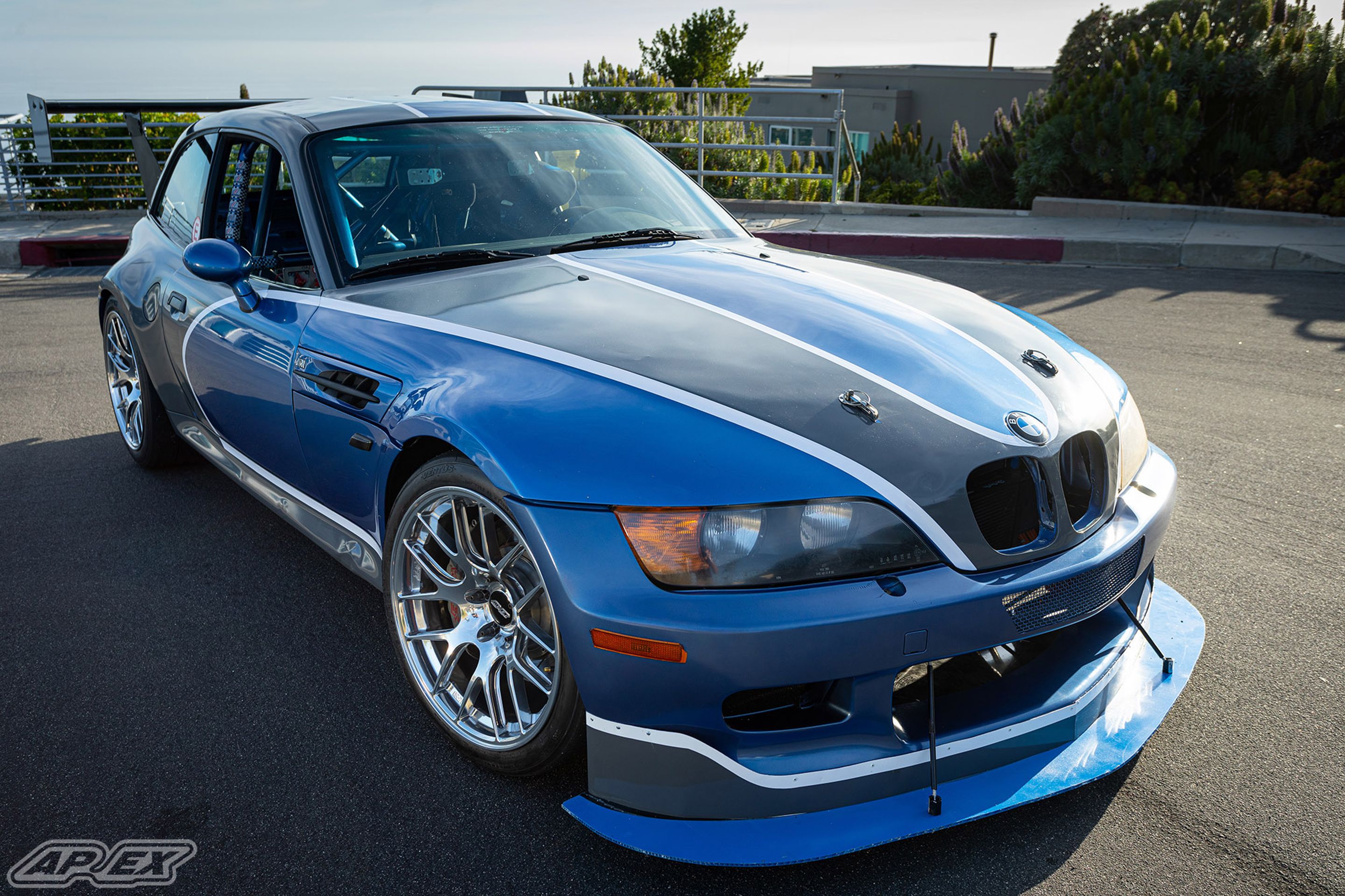 Blue BMW E36/8 Coupe Z3 M with 18" EC-7R Apex wheels in Polished