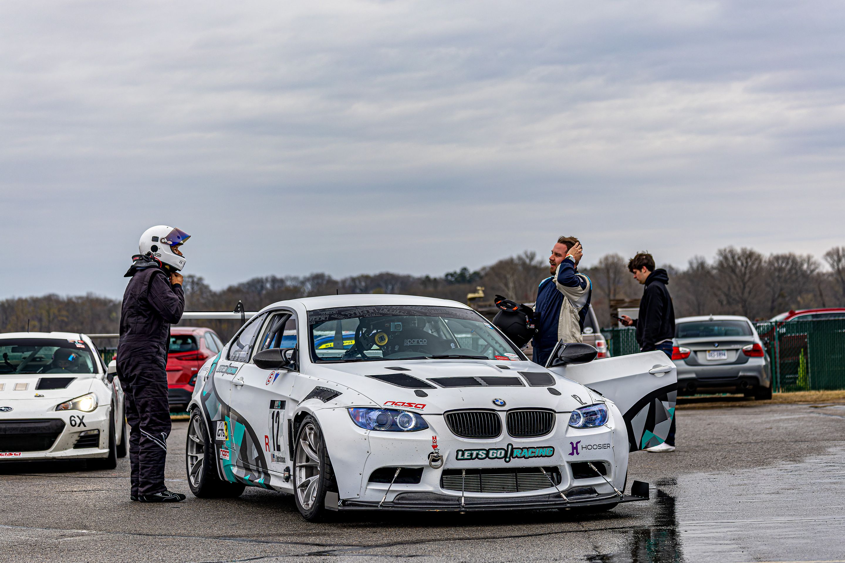 White BMW E92 Coupe M3 with 18" VS-5RS Apex wheels in Brushed Clear