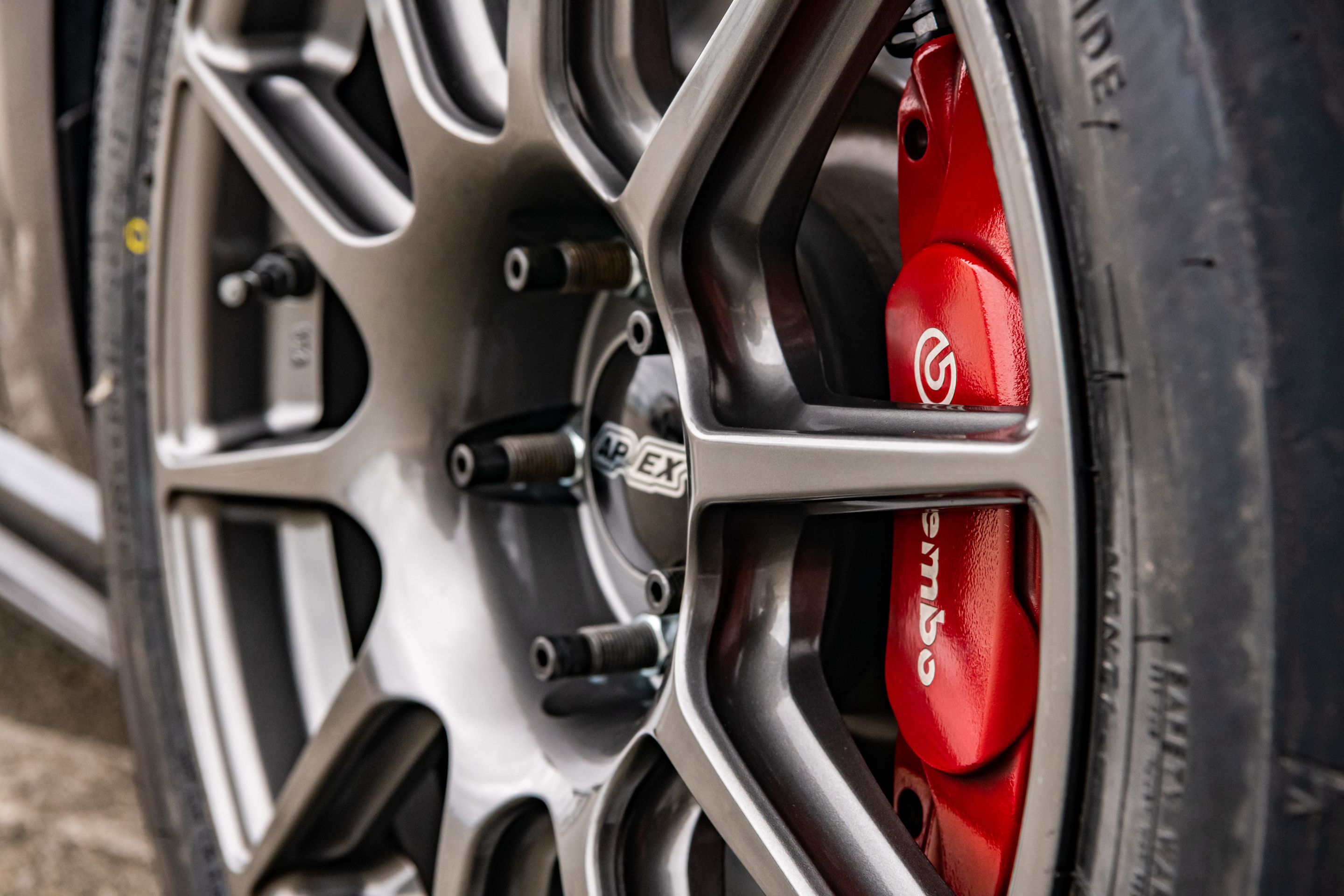 Blue VW MK7 GTI with 17" SM-10 Apex wheels in Anthracite