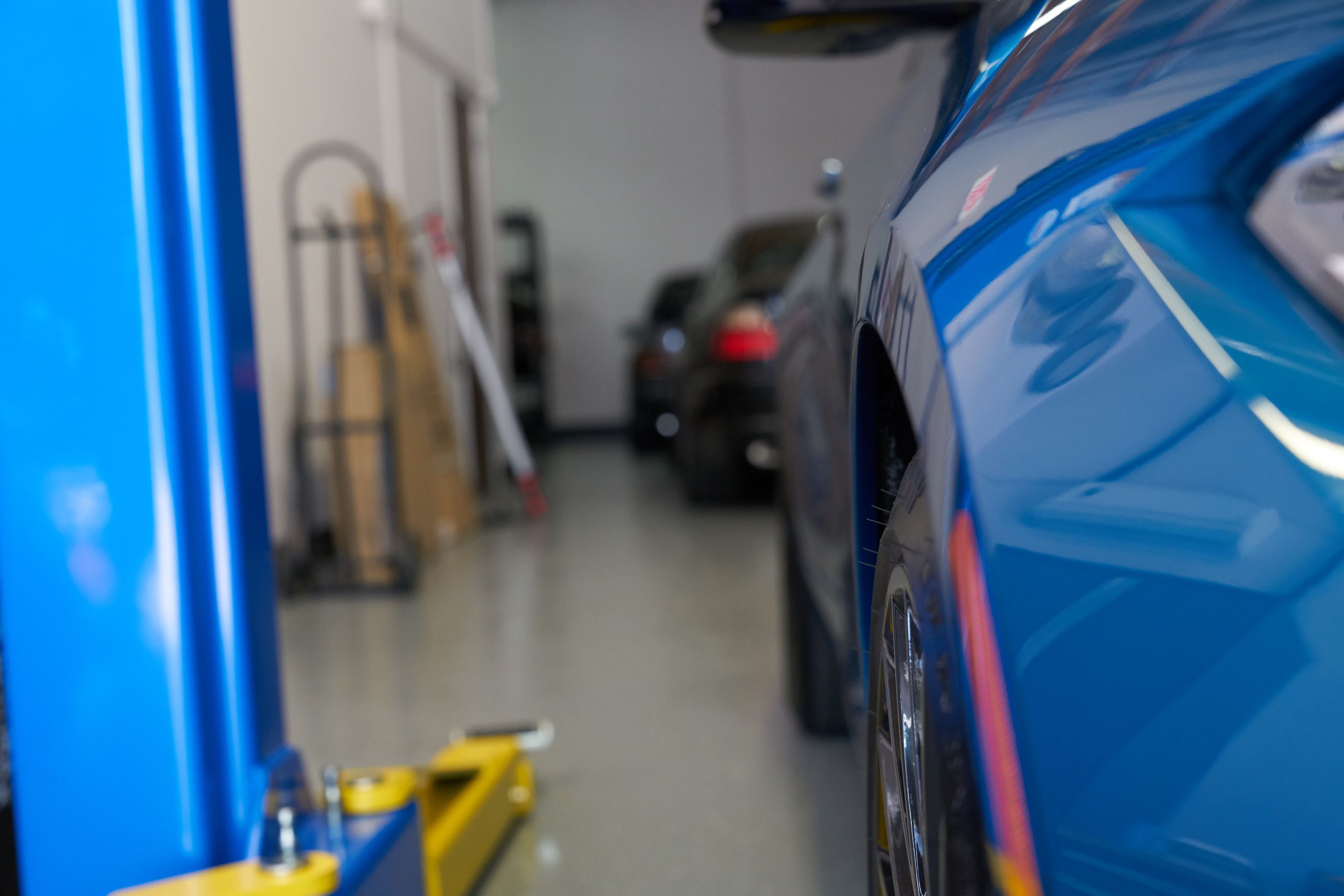 Blue BMW F87 M2 with 19" EC-7 Apex wheels in Race Silver