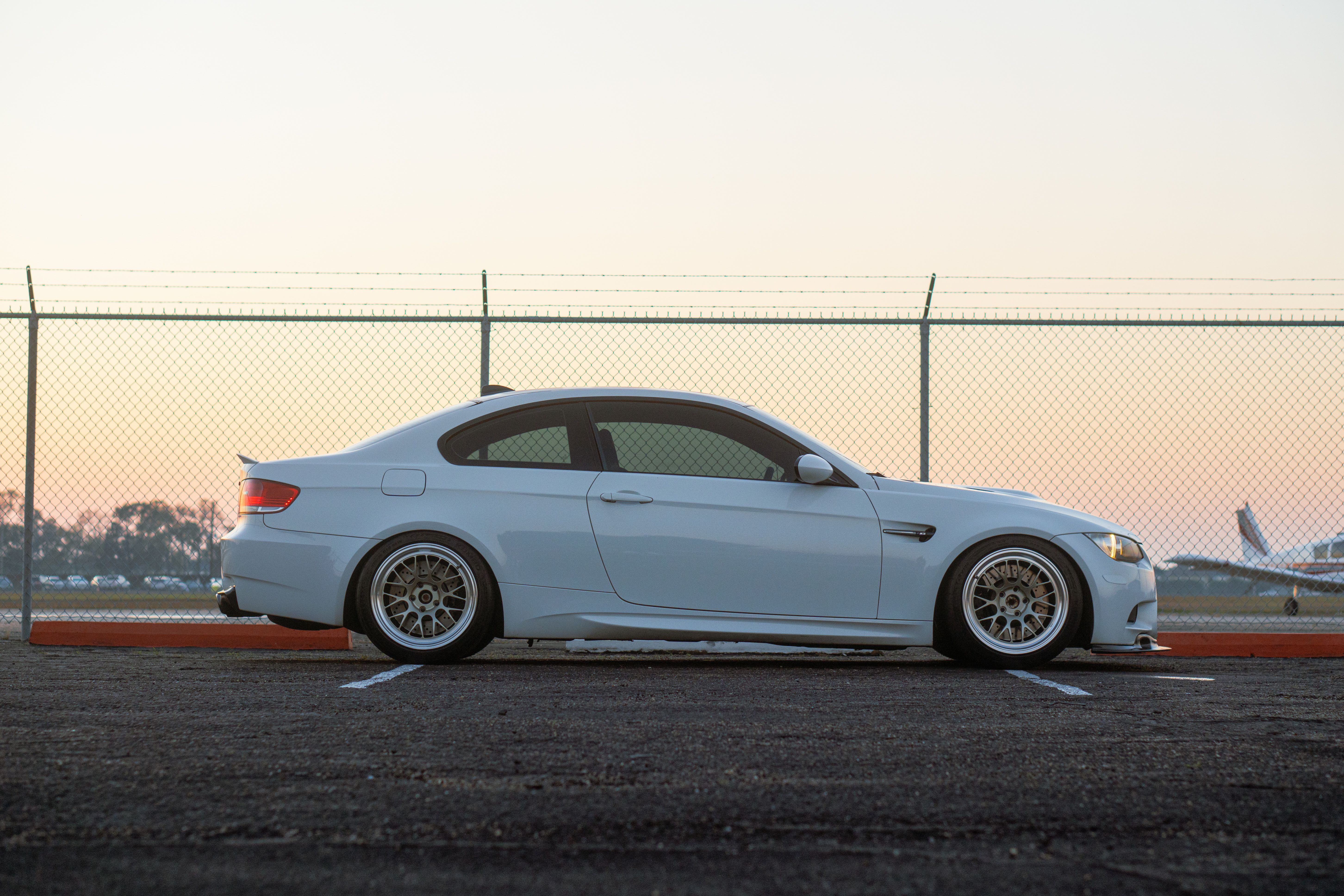 White BMW E92 Coupe M3 with 18" ML-10RT Apex wheels in Machined Lip Gloss Motorsport Gold