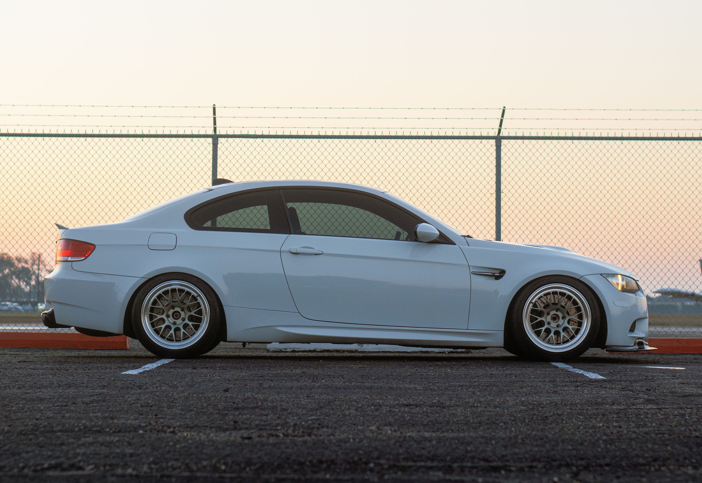 White BMW E92 Coupe M3 with 18" ML-10RT Apex wheels in Machined Lip Gloss Motorsport Gold