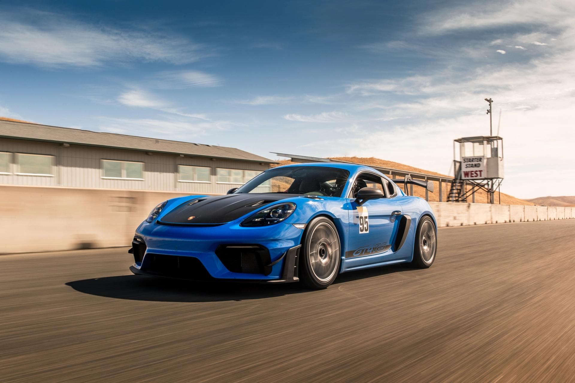 Porsche 718 Cayman GT4 RS with 19" EC-7RS in Race Silver