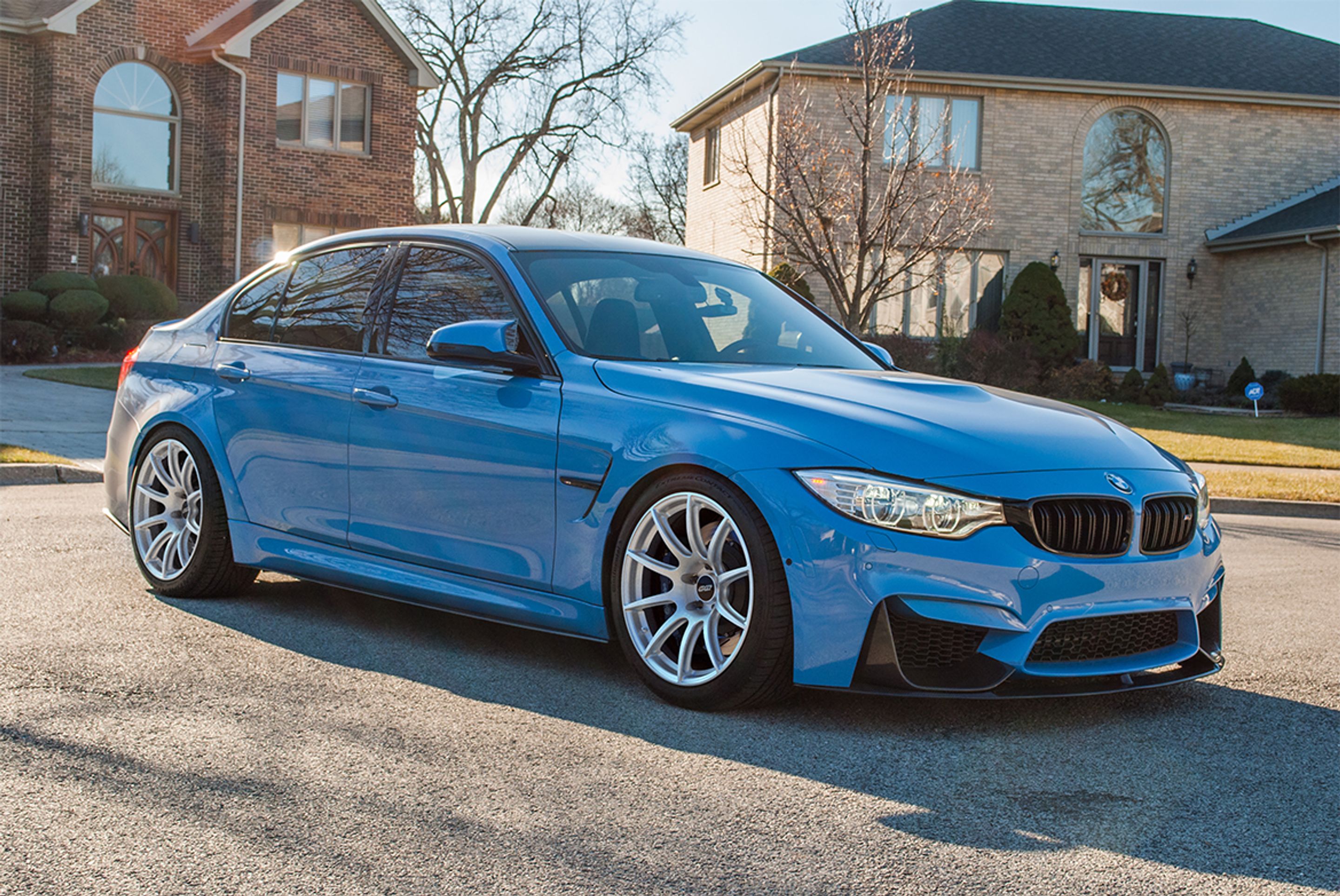 Blue BMW F31 Wagon 3 Series with 19" FL-5 Apex wheels in Anthracite