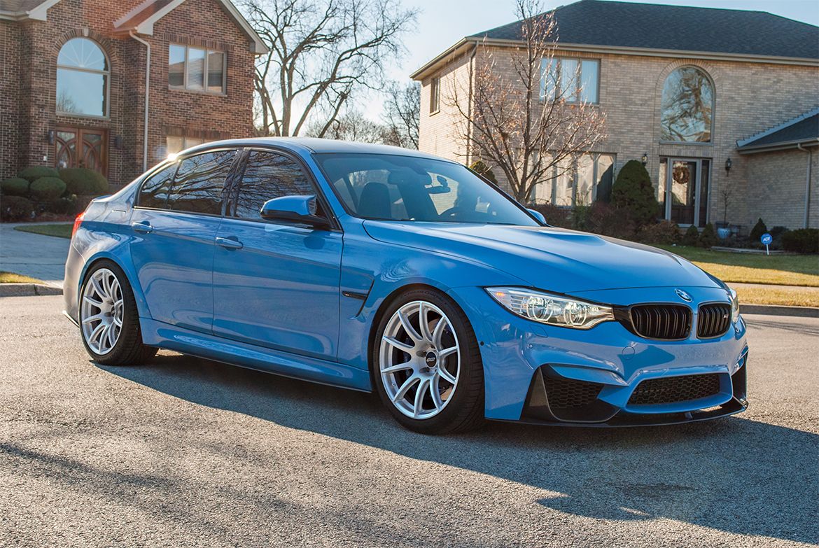 Blue BMW F31 Wagon 3 Series with 19" FL-5 Apex wheels in Anthracite