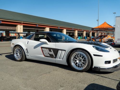 White Chevrolet Corvette - ML-10RT in Machined Lip Race Silver