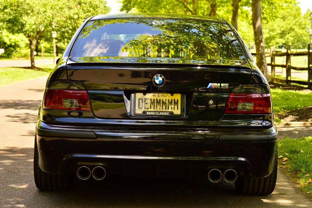 BMW E39 M5 with 18" ARC-8 in Anthracite