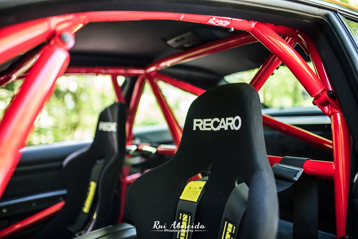 Blue BMW E92 Coupe M3 with 18" EC-7 Apex wheels in Satin Black