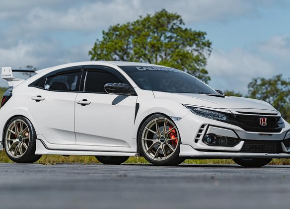 Honda FK8 Civic Type-R with 19" VS-5RS in Motorsport Gold