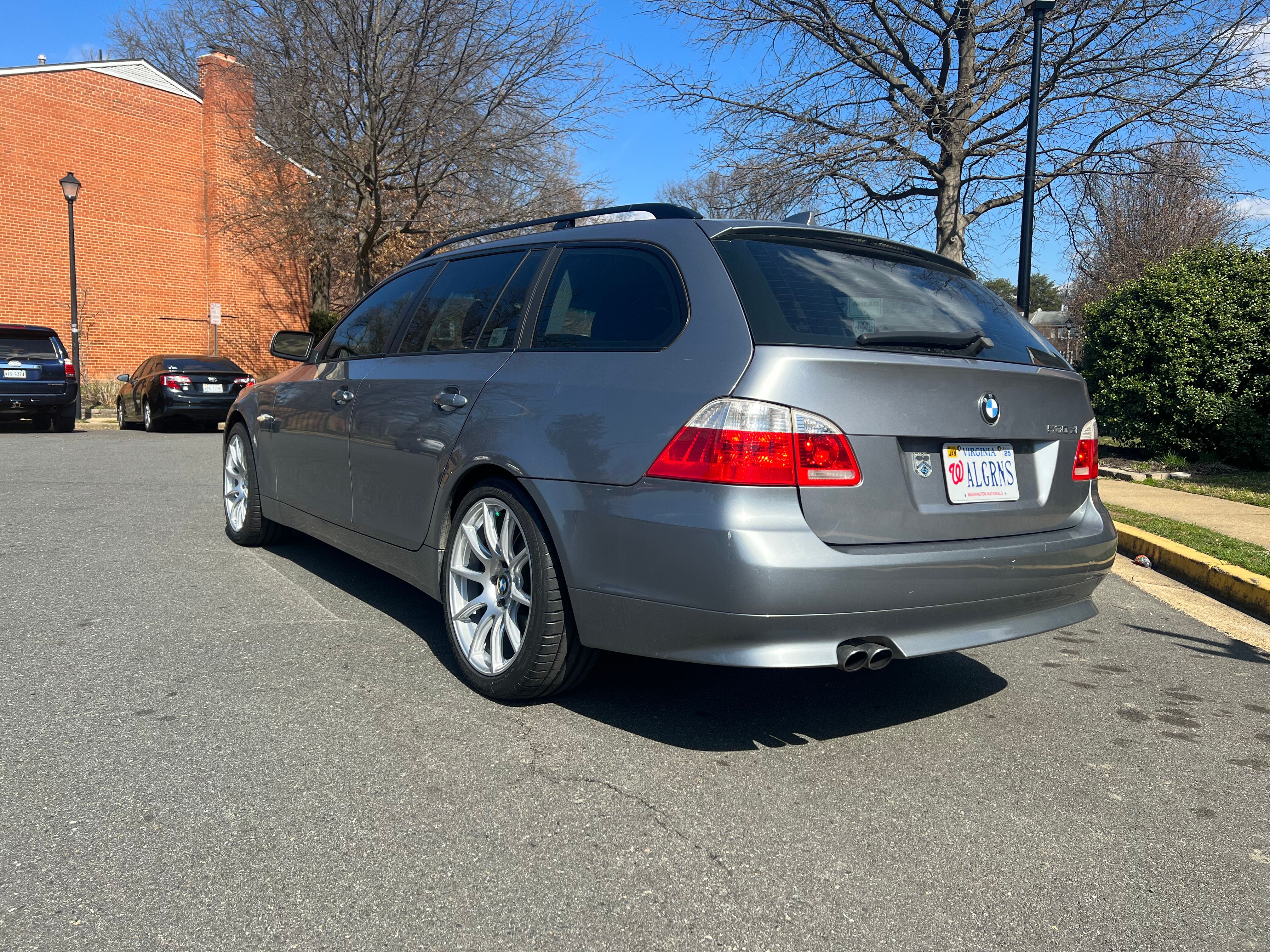 BMW E61 Wagon 5 Series with 19" SM-10 Wheels in Race Silver