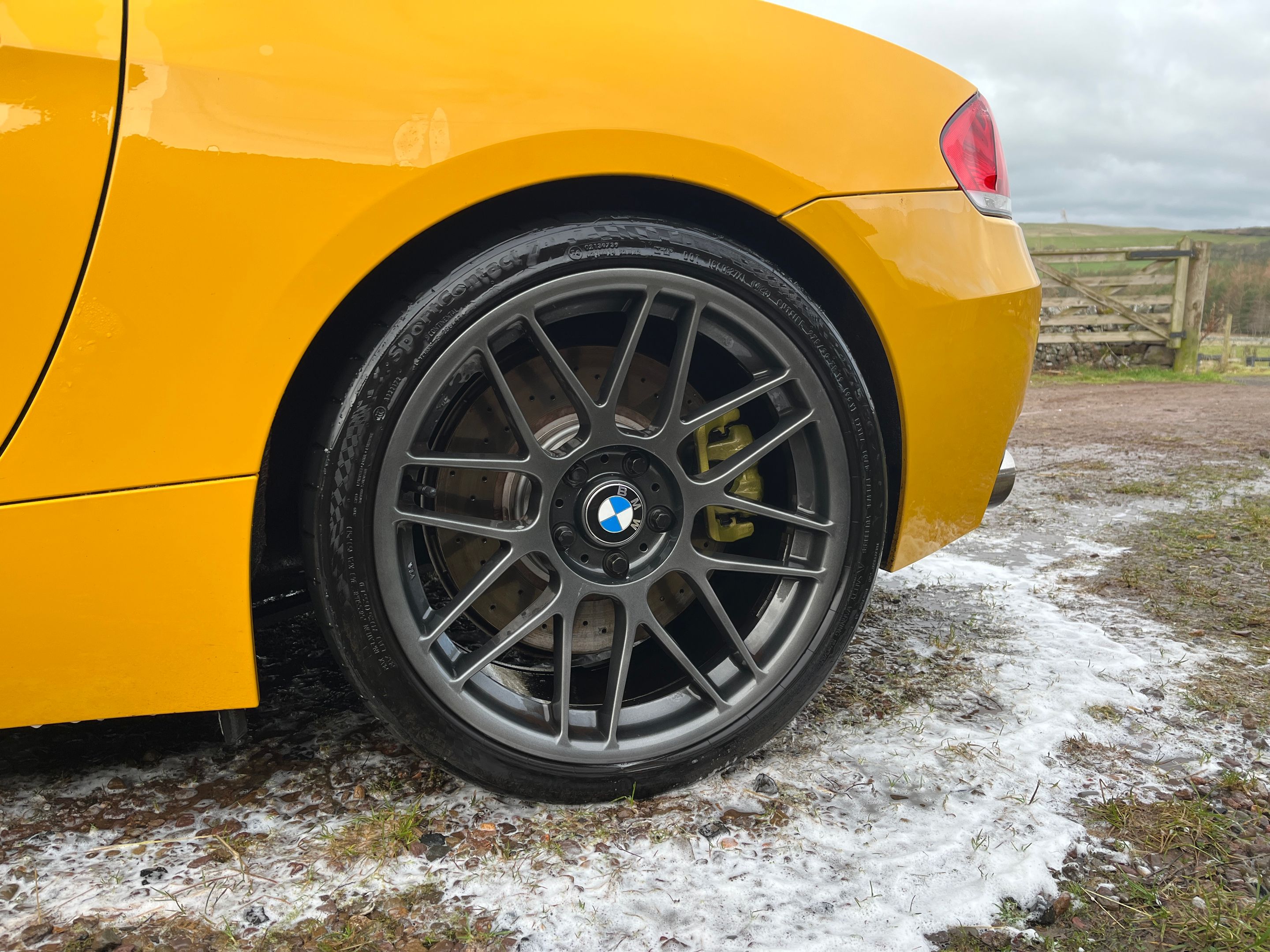 Yellow BMW E89 Z4 with 19" ARC-8 Apex wheels in Anthracite
