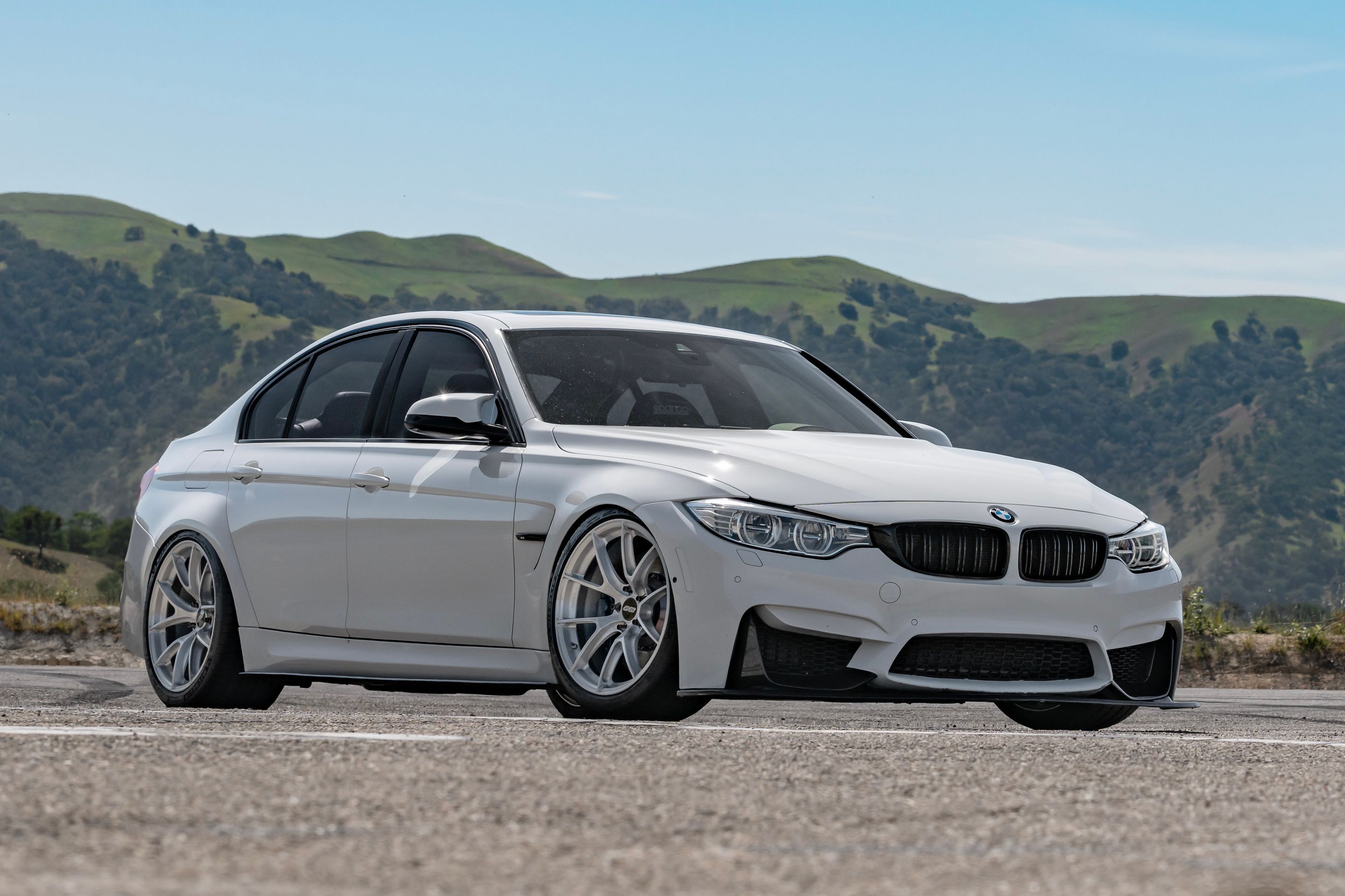 White BMW F80 M3 with 19" VS-5RS Apex wheels in Brushed Clear