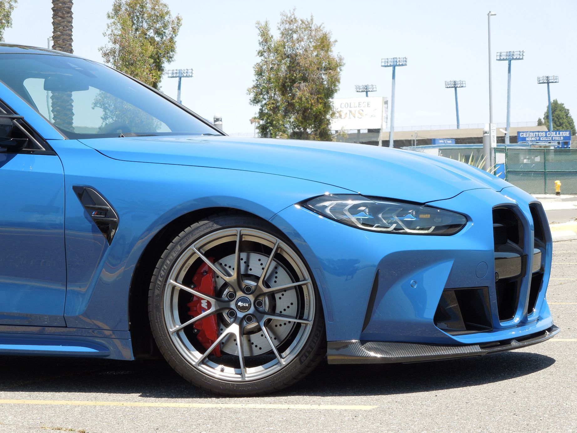 Blue BMW G80 M3 with 20" VS-5RS Apex wheels in Anthracite