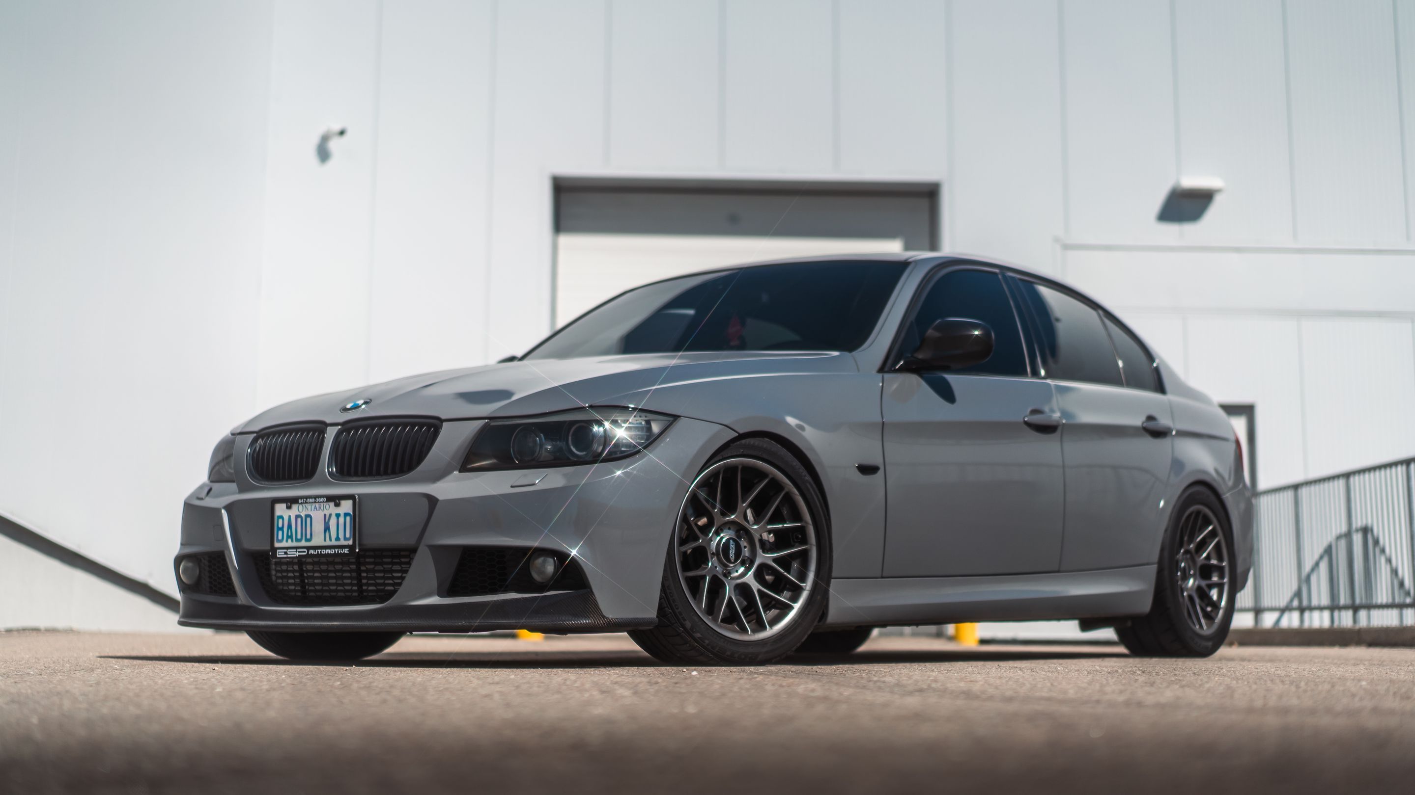 Grey BMW E90 LCI Sedan 3 Series with 17" ARC-8 Apex wheels in Anthracite