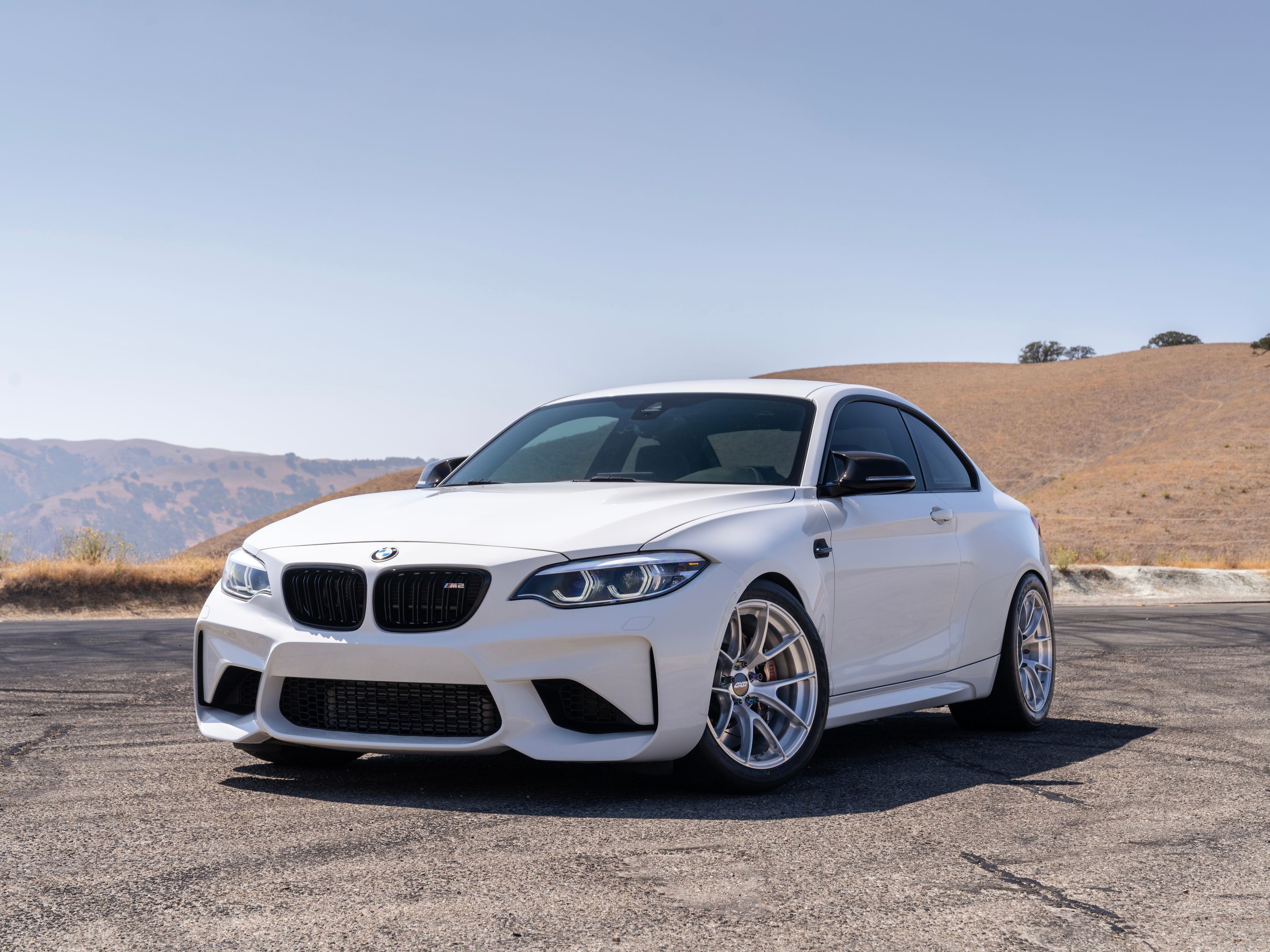 White BMW F87 M2 with 18" VS-5RS Apex wheels in Brushed Clear
