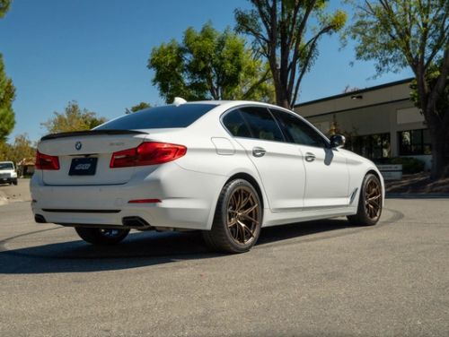 White BMW 5 Series - VS-5RS in Satin Bronze