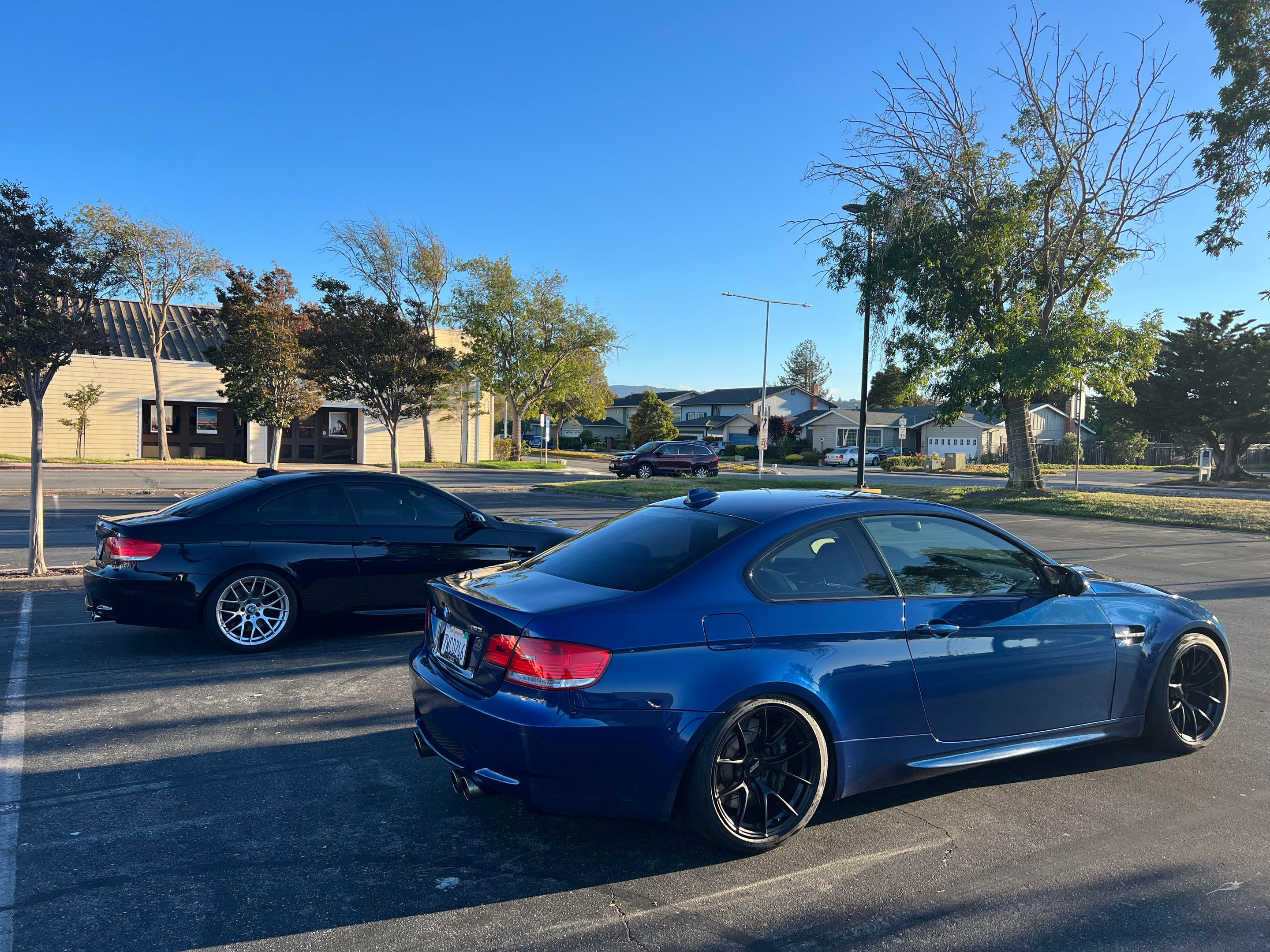 Blue BMW E92 Coupe M3 with 18" VS-5RS Apex wheels in Satin Black
