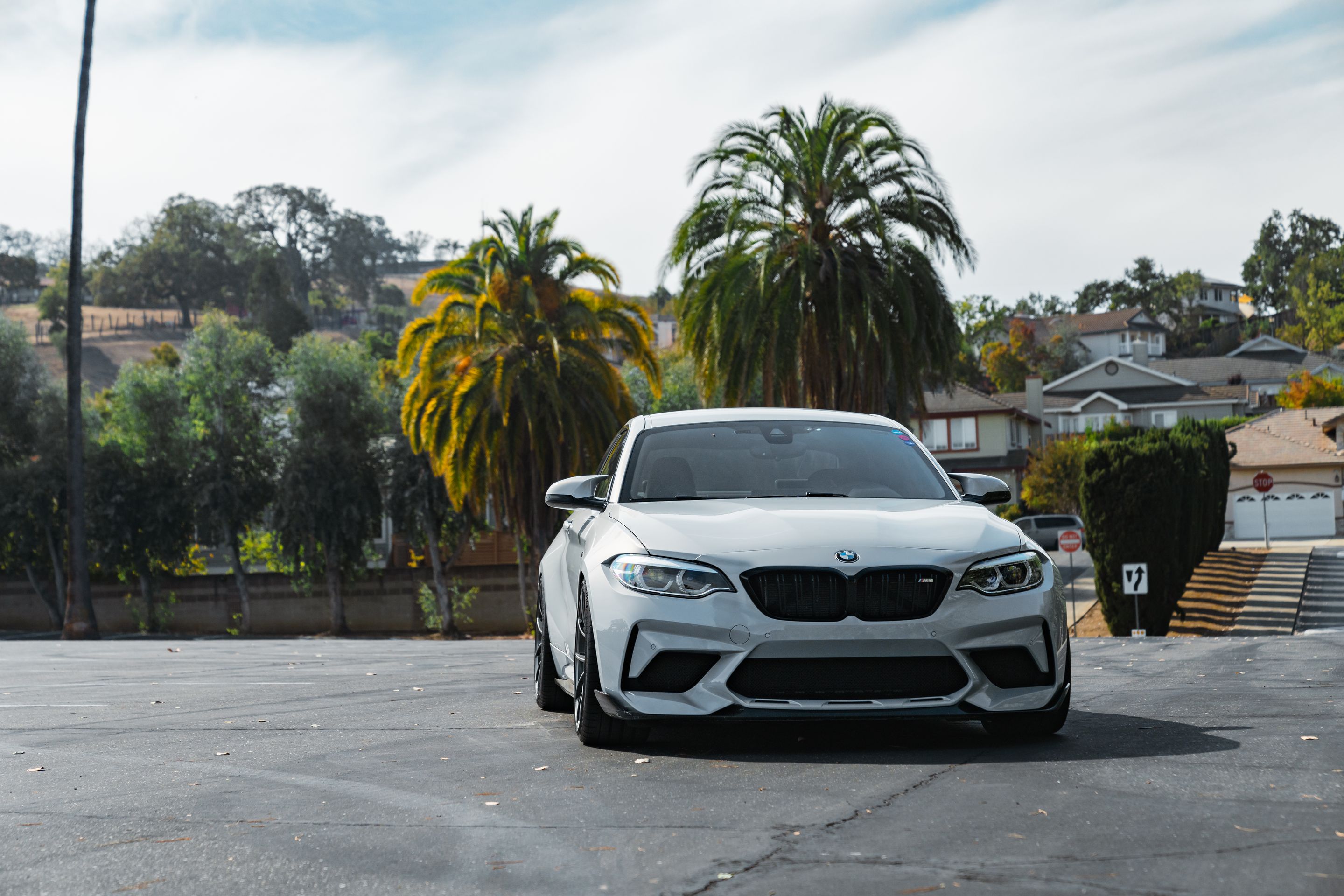 Silver BMW F87 M2 with 20" VS-5RS Apex wheels in Anthracite